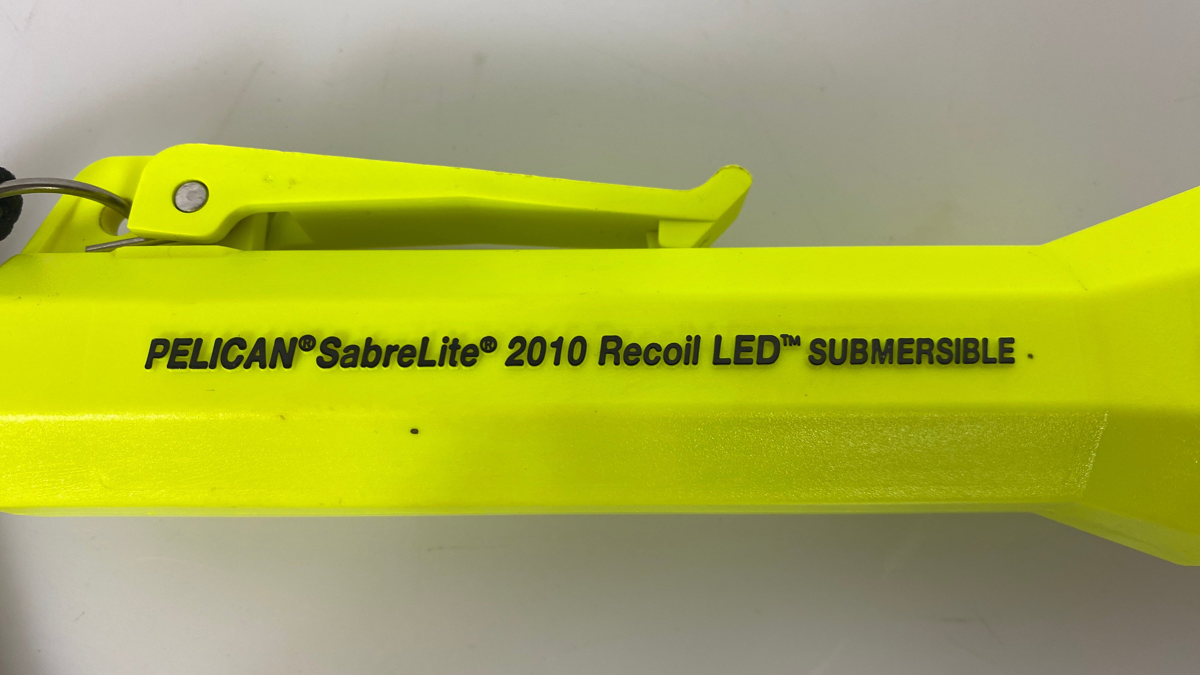 Pelican Sabrelite 2010 Recoil LED Submersible Flashlight