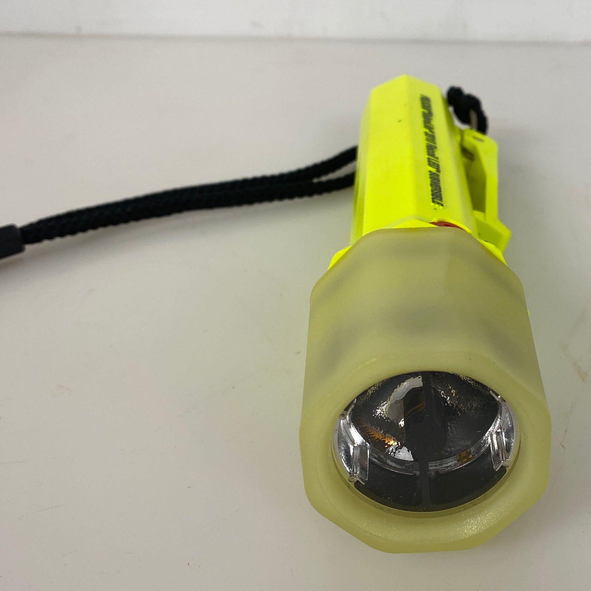 Pelican Sabrelite 2010 Recoil LED Submersible Flashlight