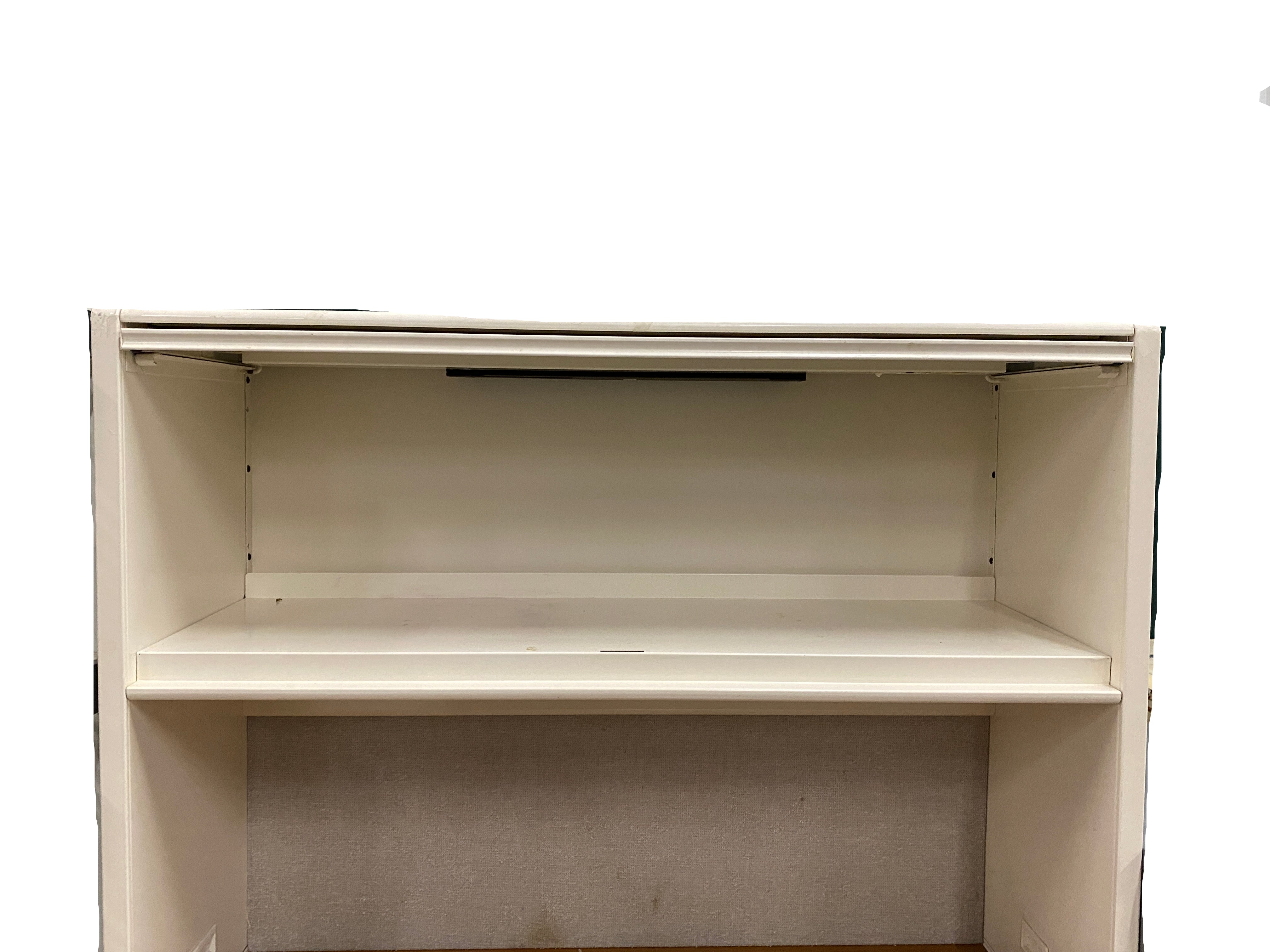 Steelcase #9085SM Office Desk With Storage