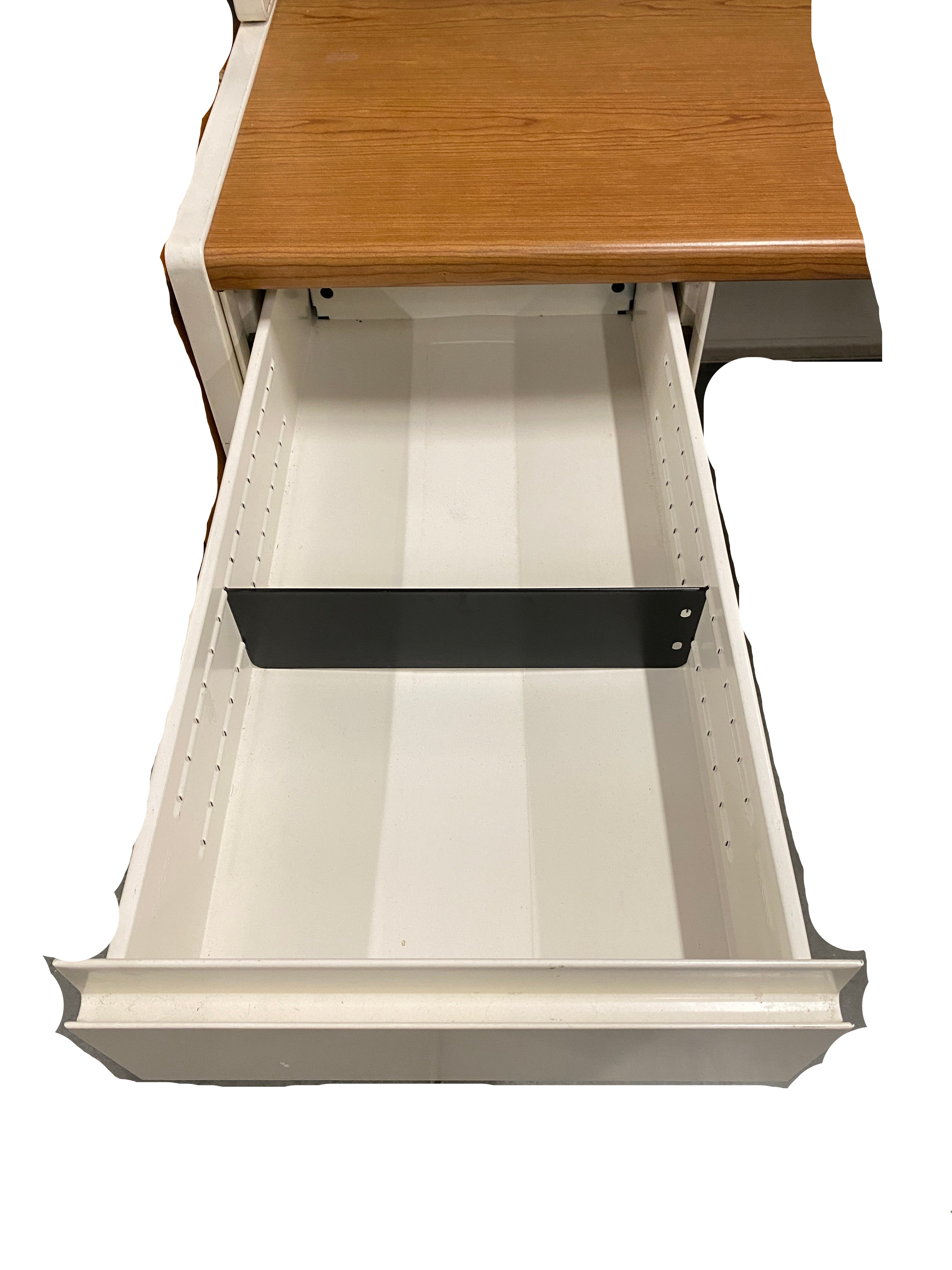 Steelcase #9085SM Office Desk With Storage