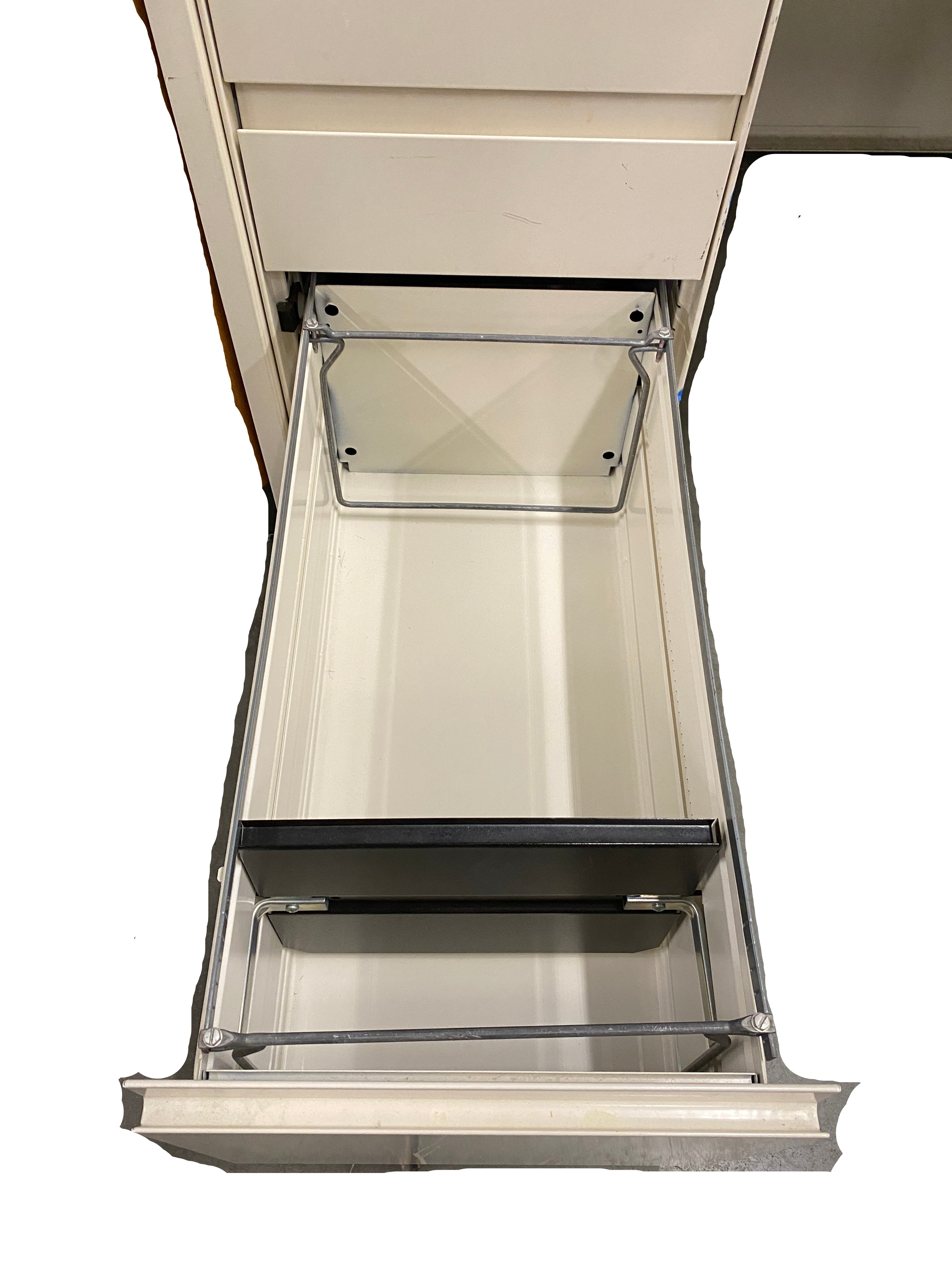 Steelcase #9085SM Office Desk With Storage