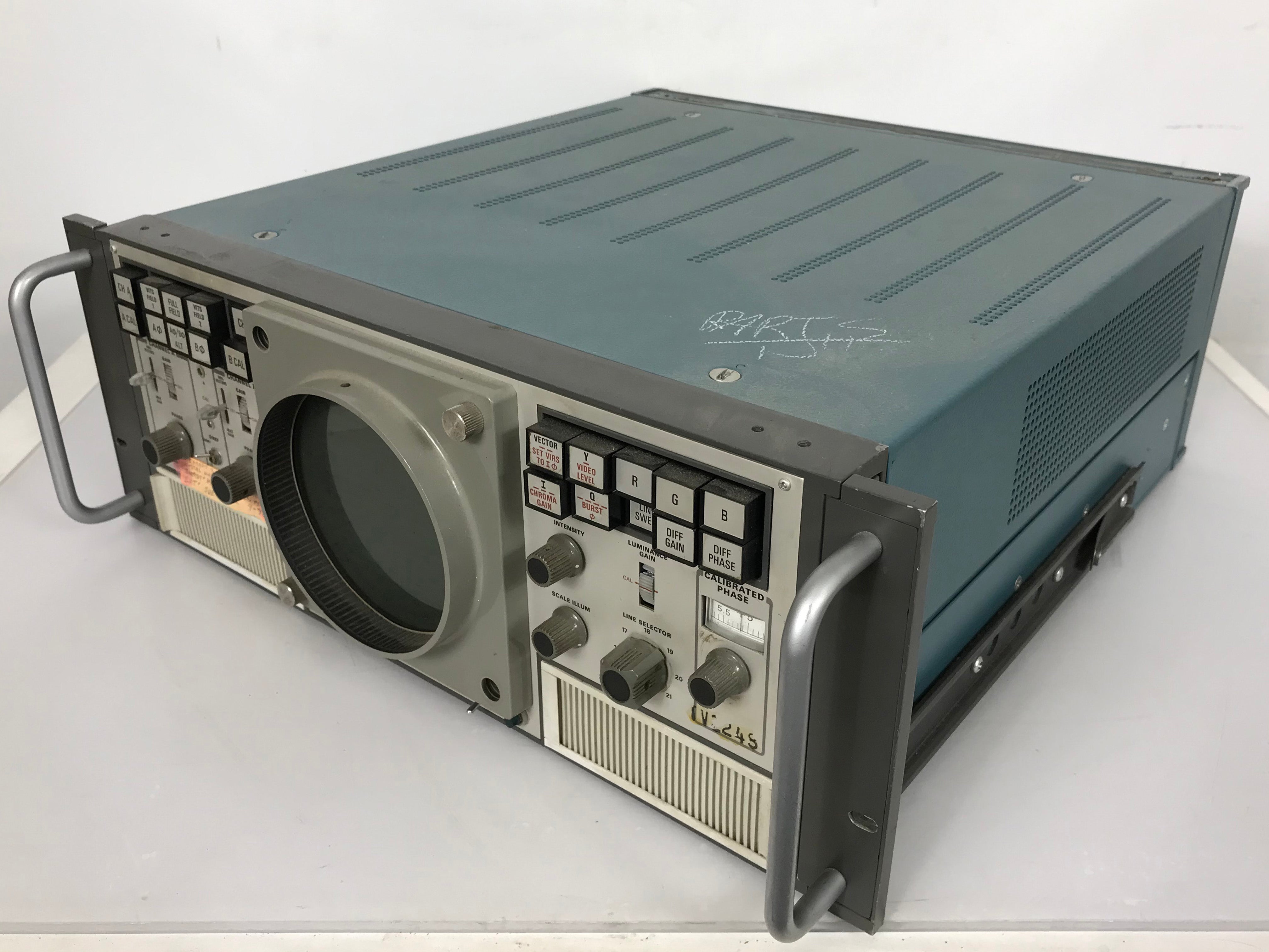 Tektronix 520A NTSC Vectorscope *For Parts or Repair*