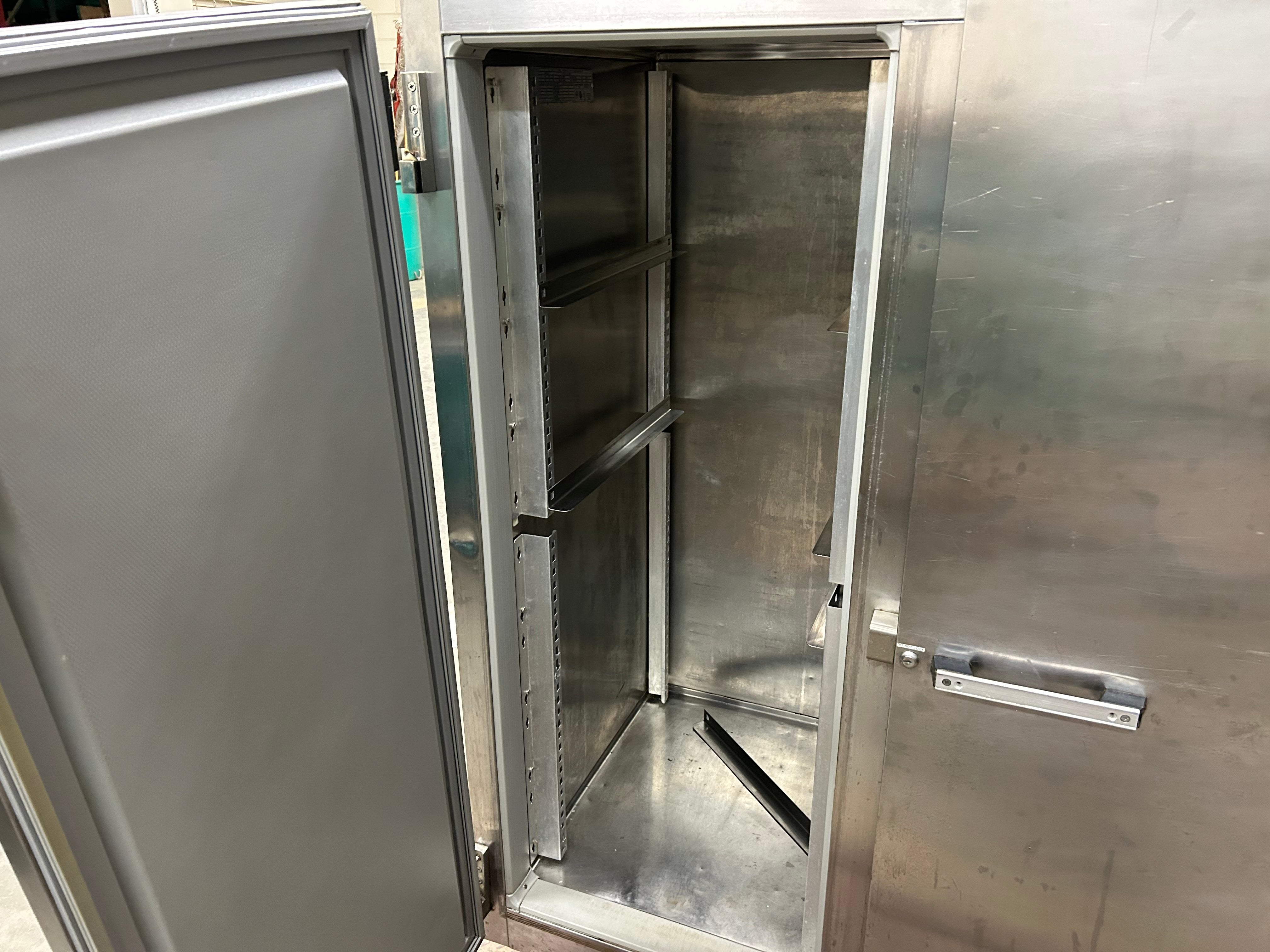 Industrial freezer for parts or repair/Scrap Bid #637- 400lbs