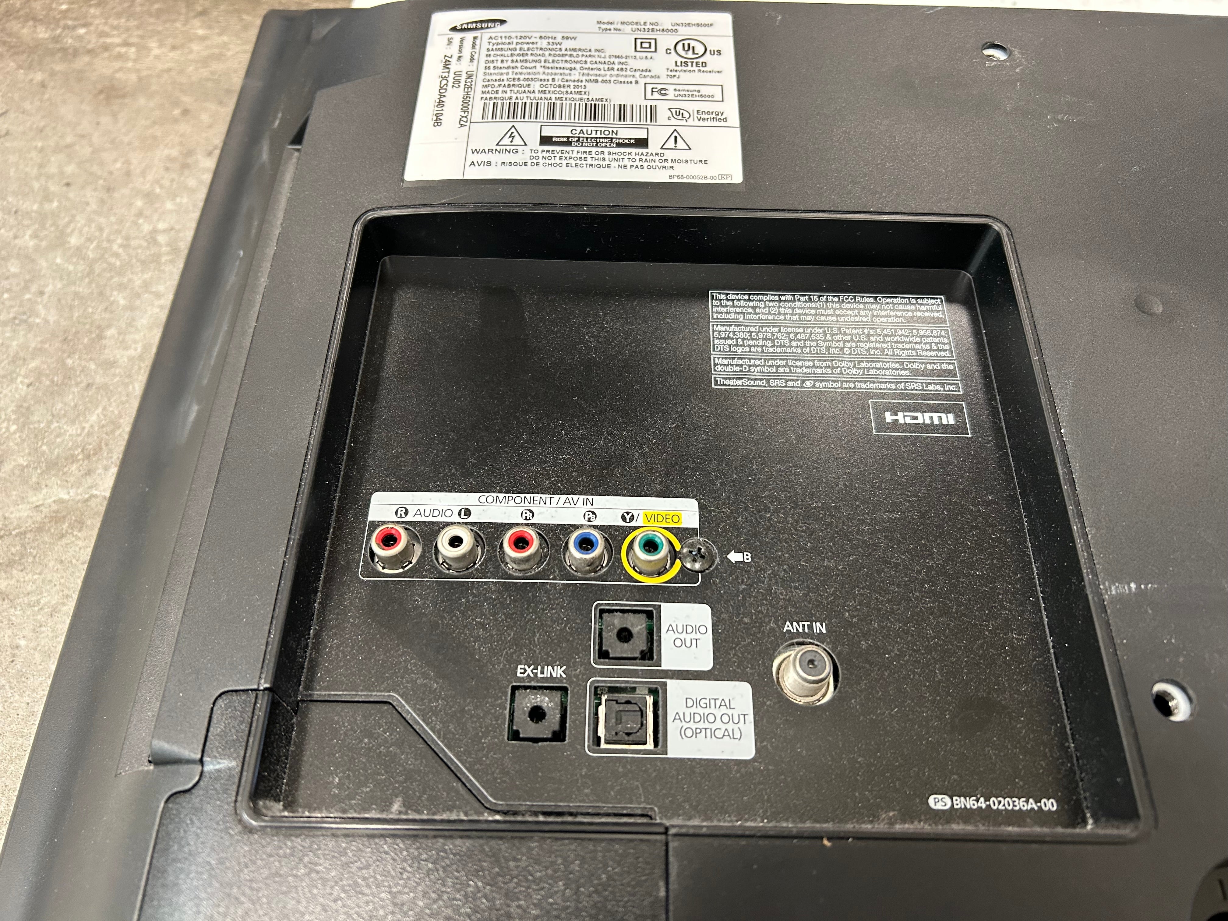 32" Samsung Television *No Stand*