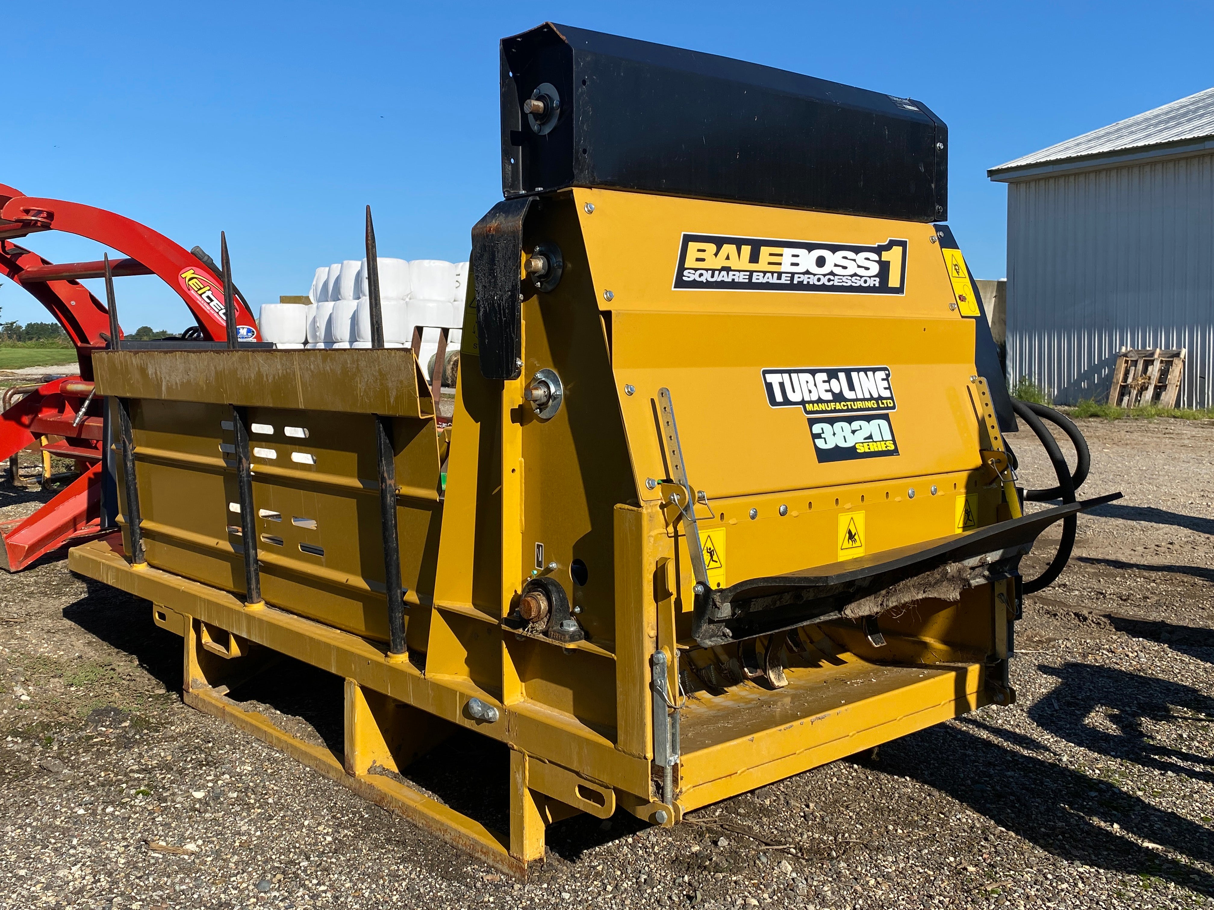 BaleBoss1 3820 Series Square Bale Processor