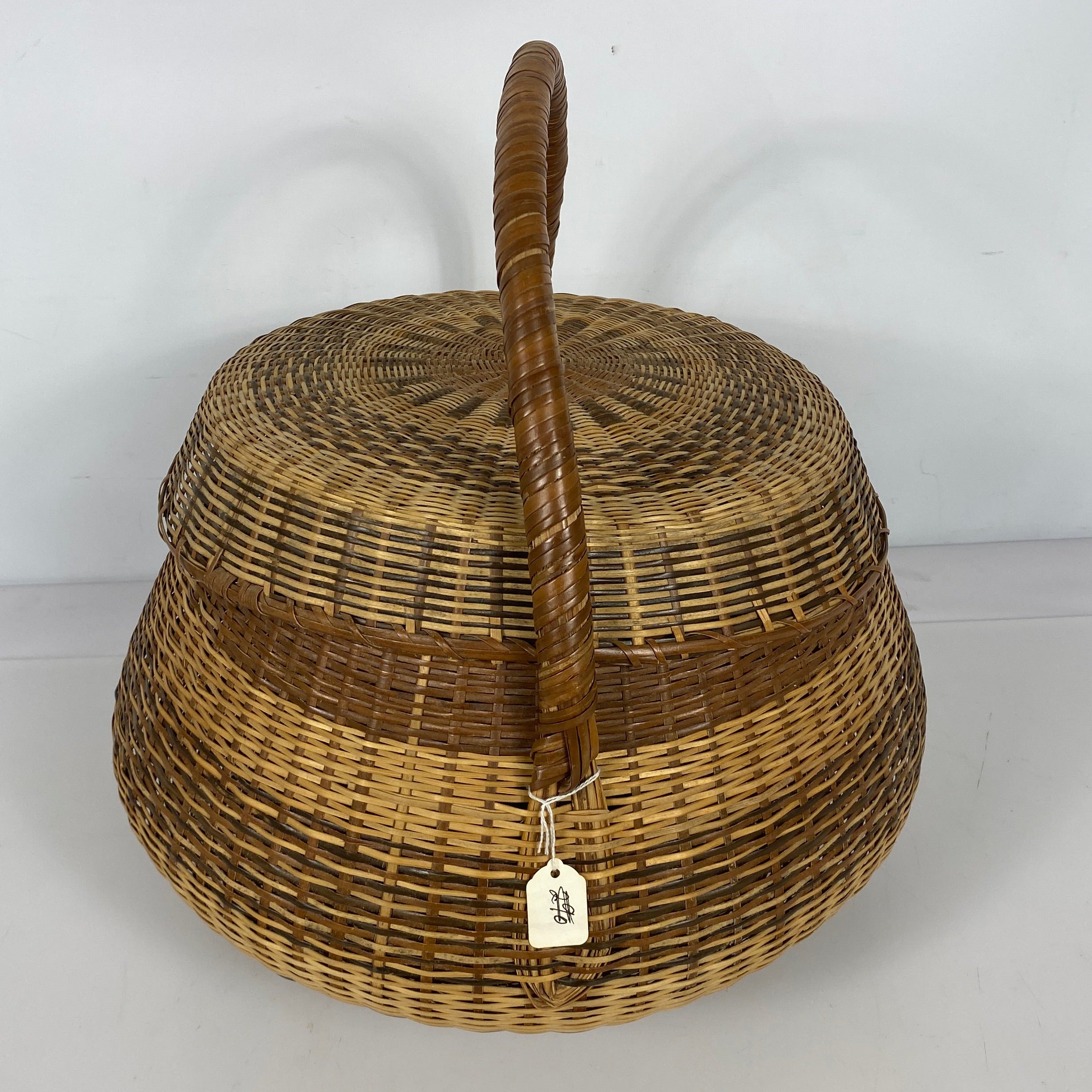 Large Round Patterned Wicker Basket w/ Handle Style #1