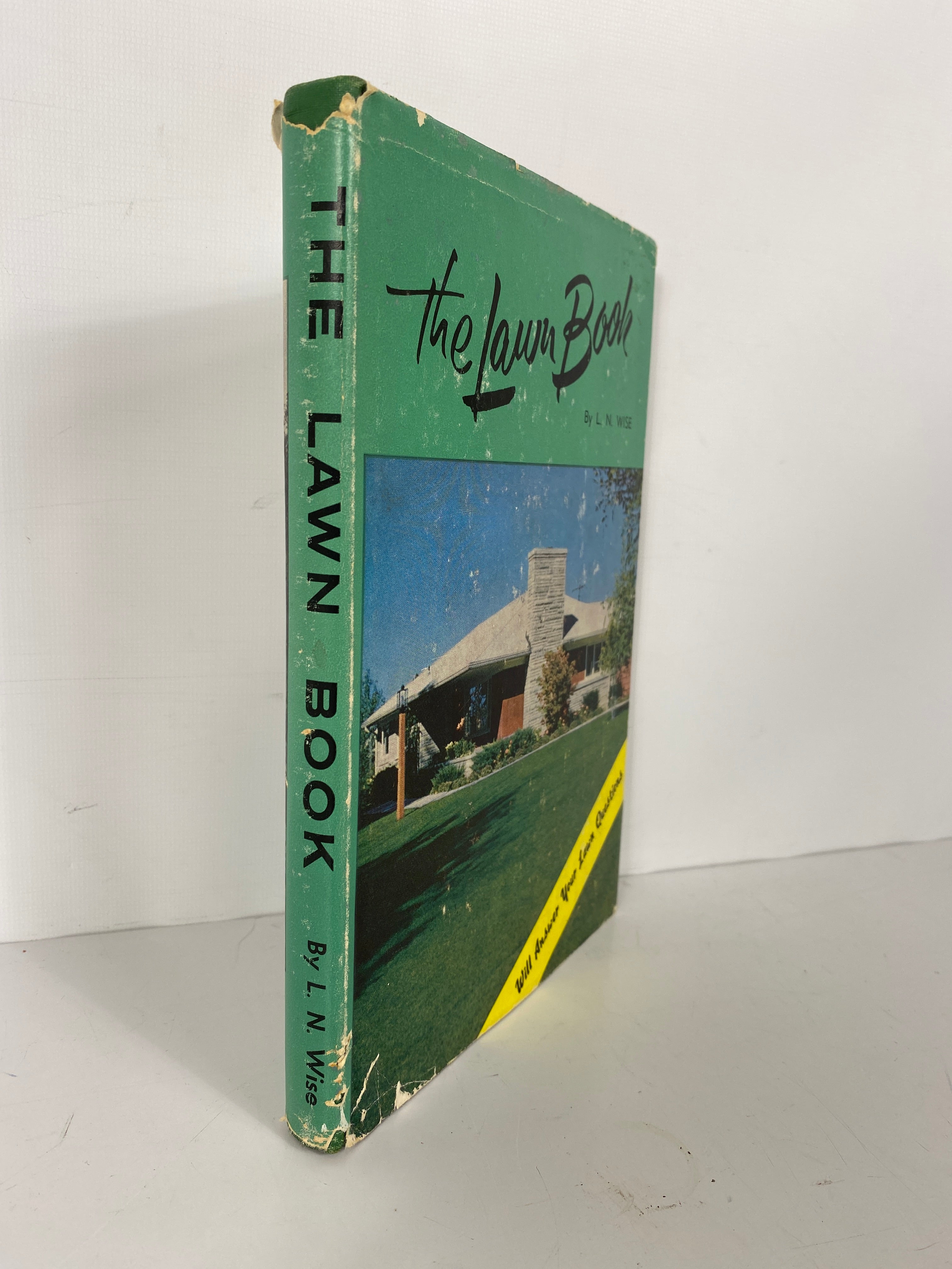 The Lawn Book by L.N. Wise 1961 Vintage HC DJ