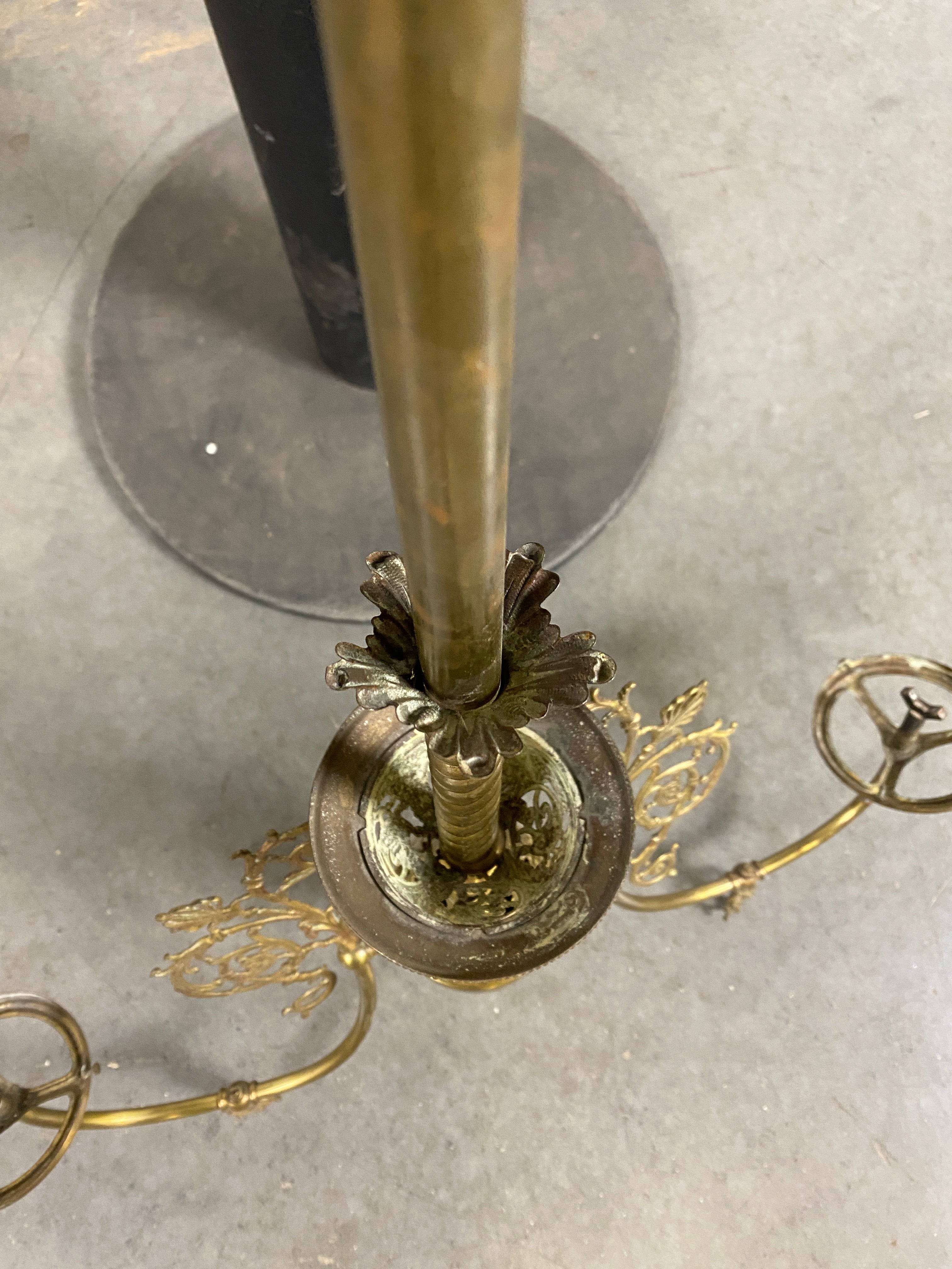 Antique Kvitz Farmhouse Brass Gas Light Fixture