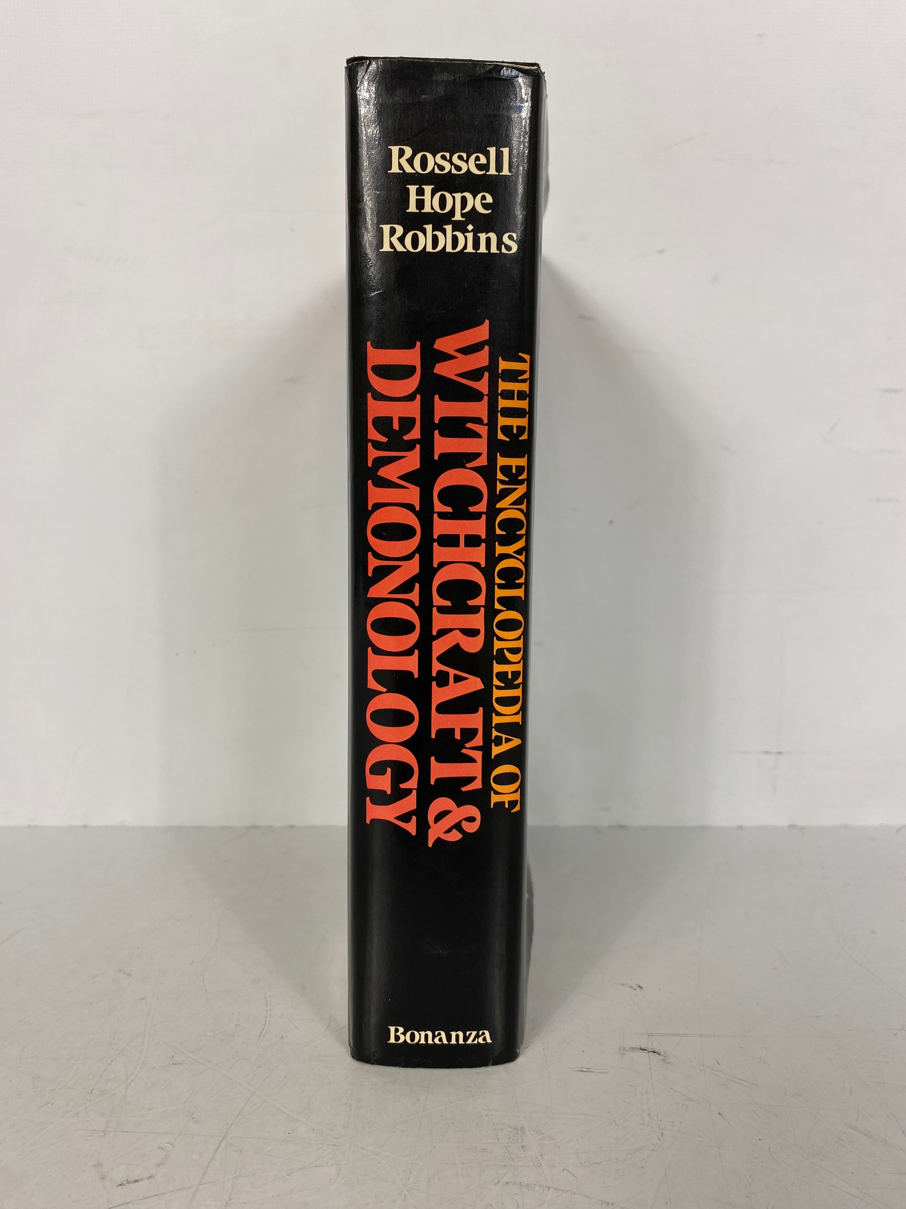 The Encyclopedia of Witchcraft & Demonology Rossell Hope Robbins 1981 Ed HCDJ