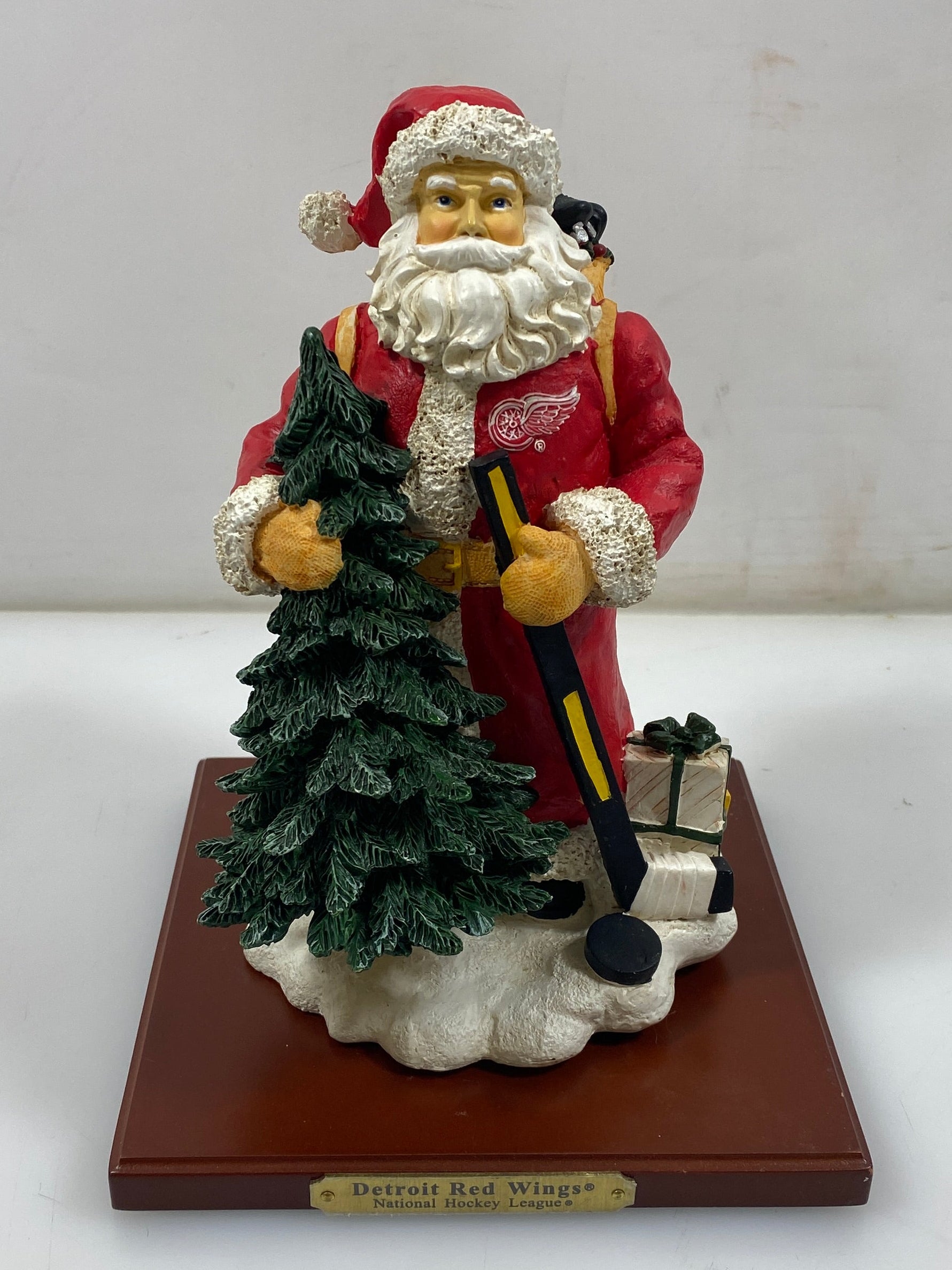 The Memory Company 2000 Detroit Redwings Santa Figurine