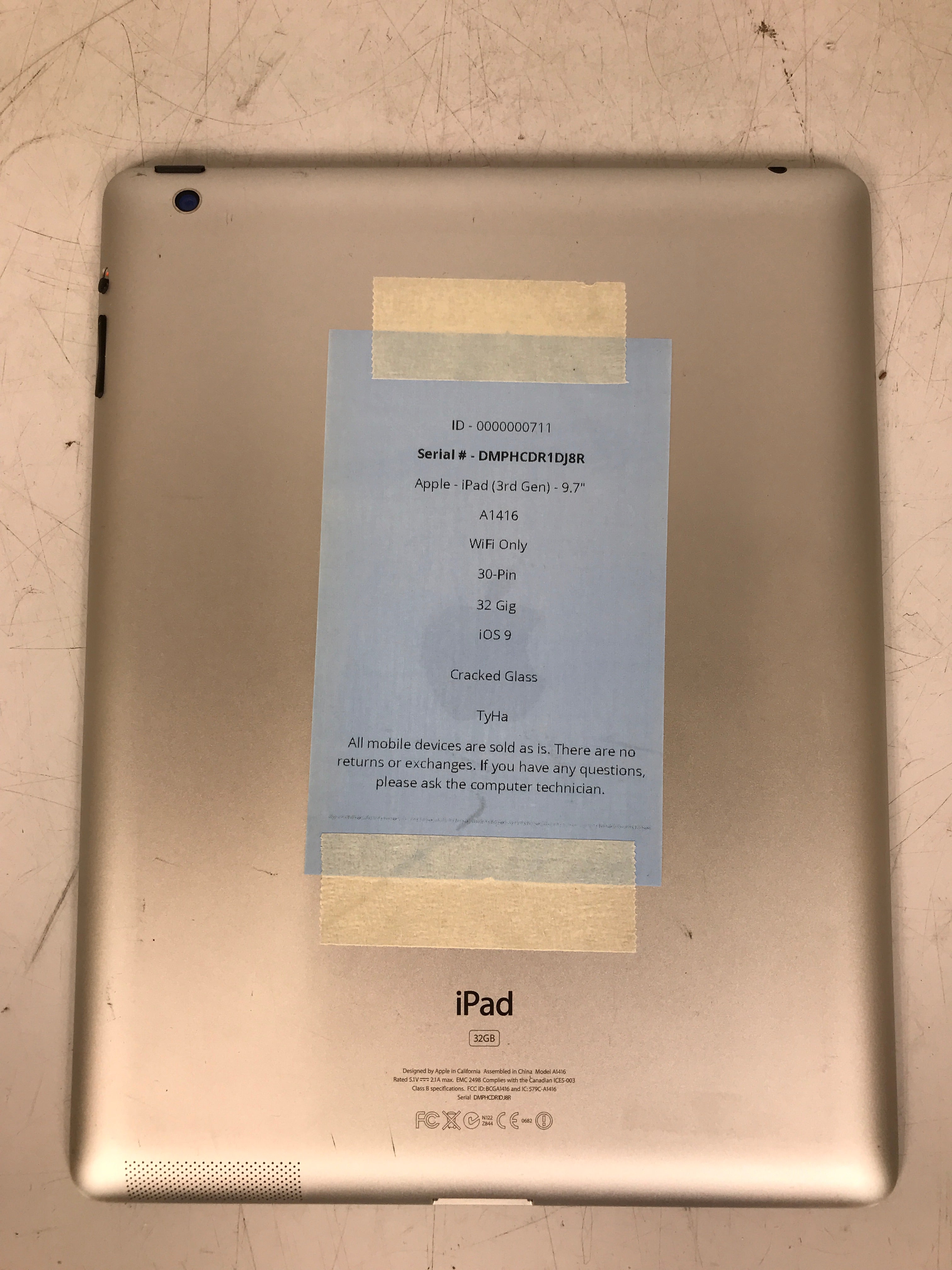 Apple A1416 Space Gray iPad 3rd Gen 32GB 9.7" WiFi Only - Cracked Display