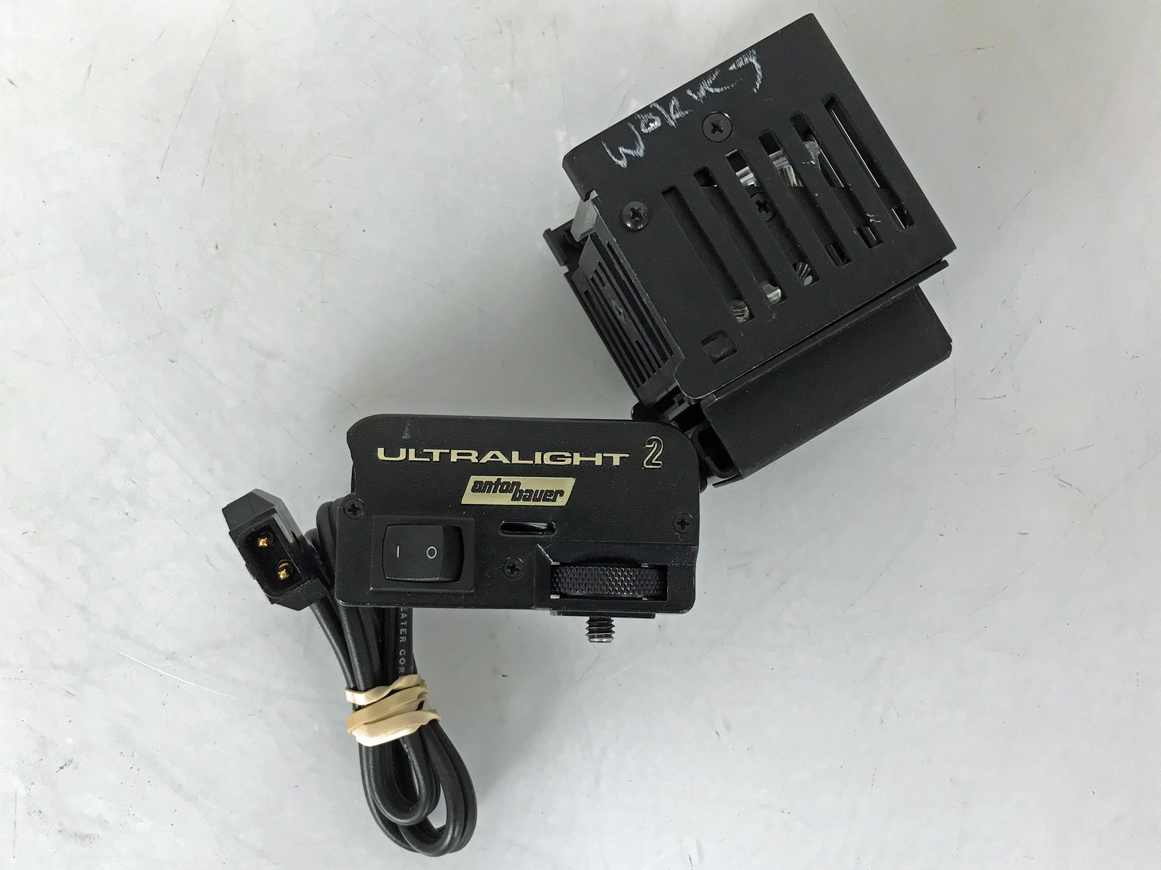 Anton/Bauer Ultralight 2 On-Camera Light