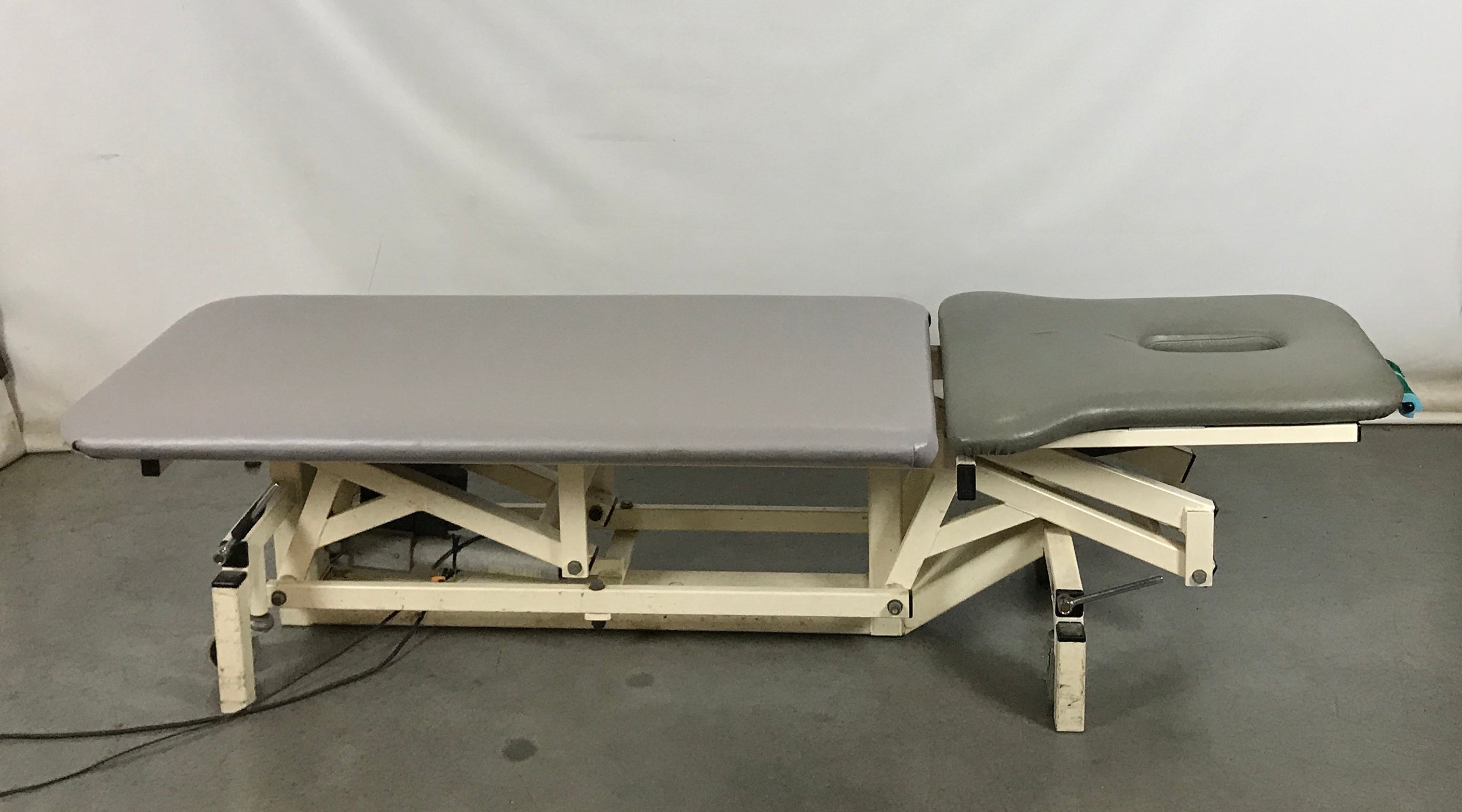 Akron 2 Section Treatment Table