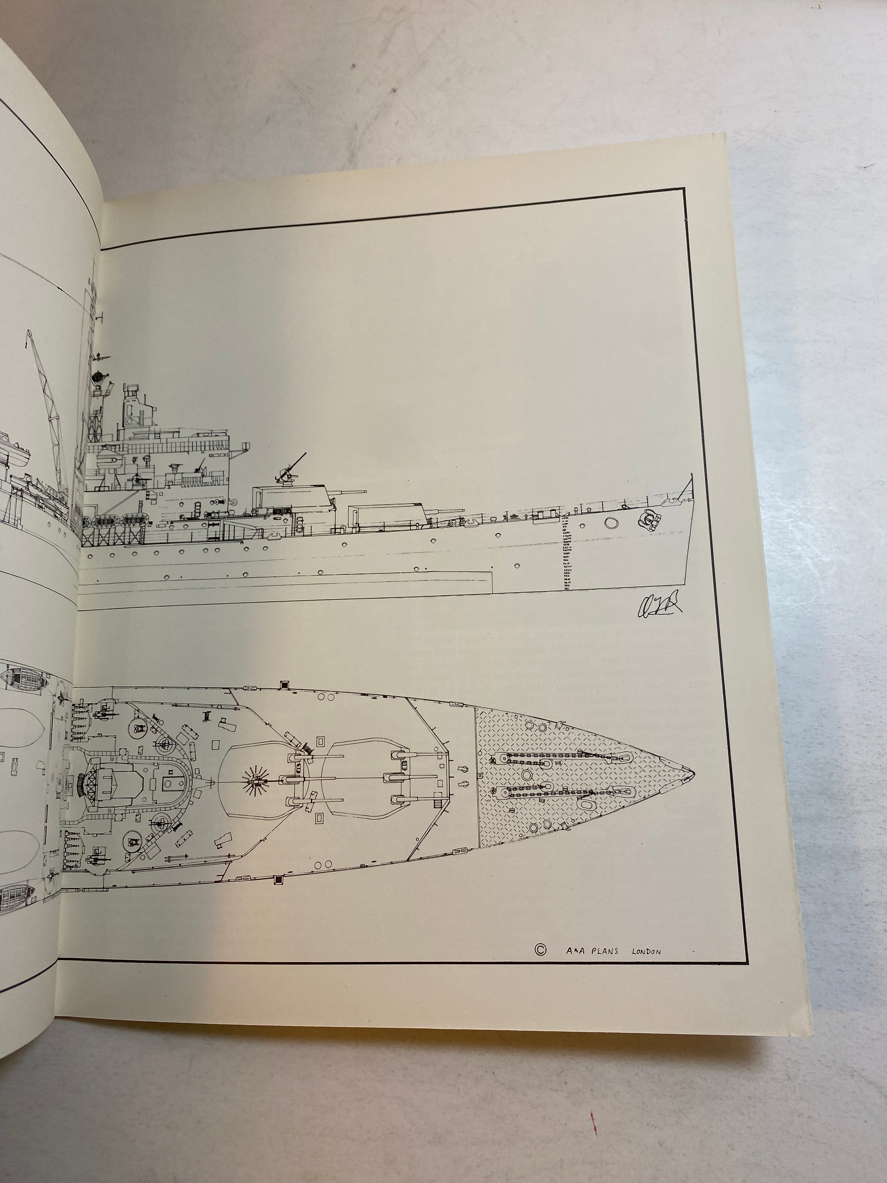 Man O' War 5 Town Class Cruisers 1980