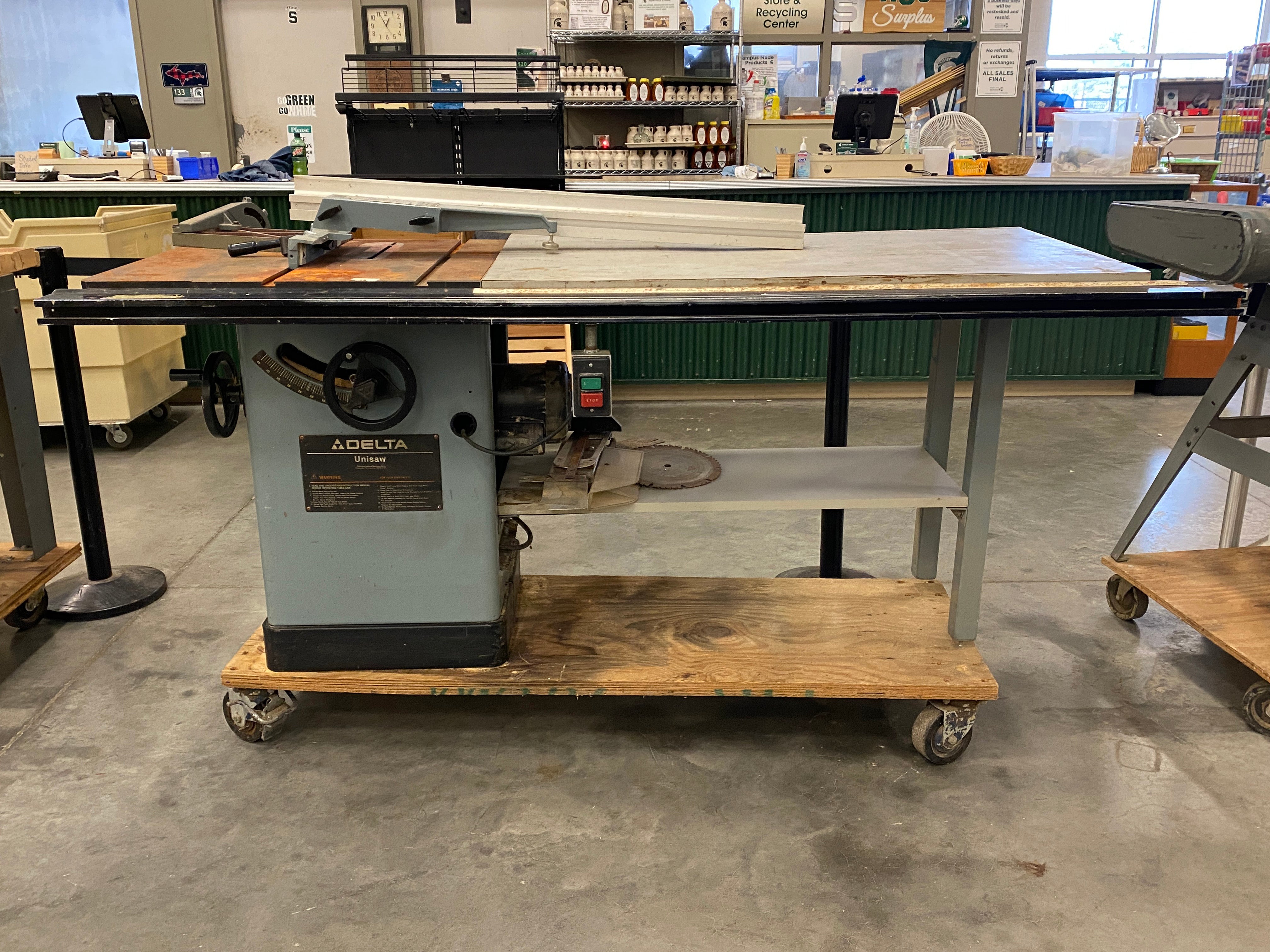 Delta Unisaw Table Saw 34-802