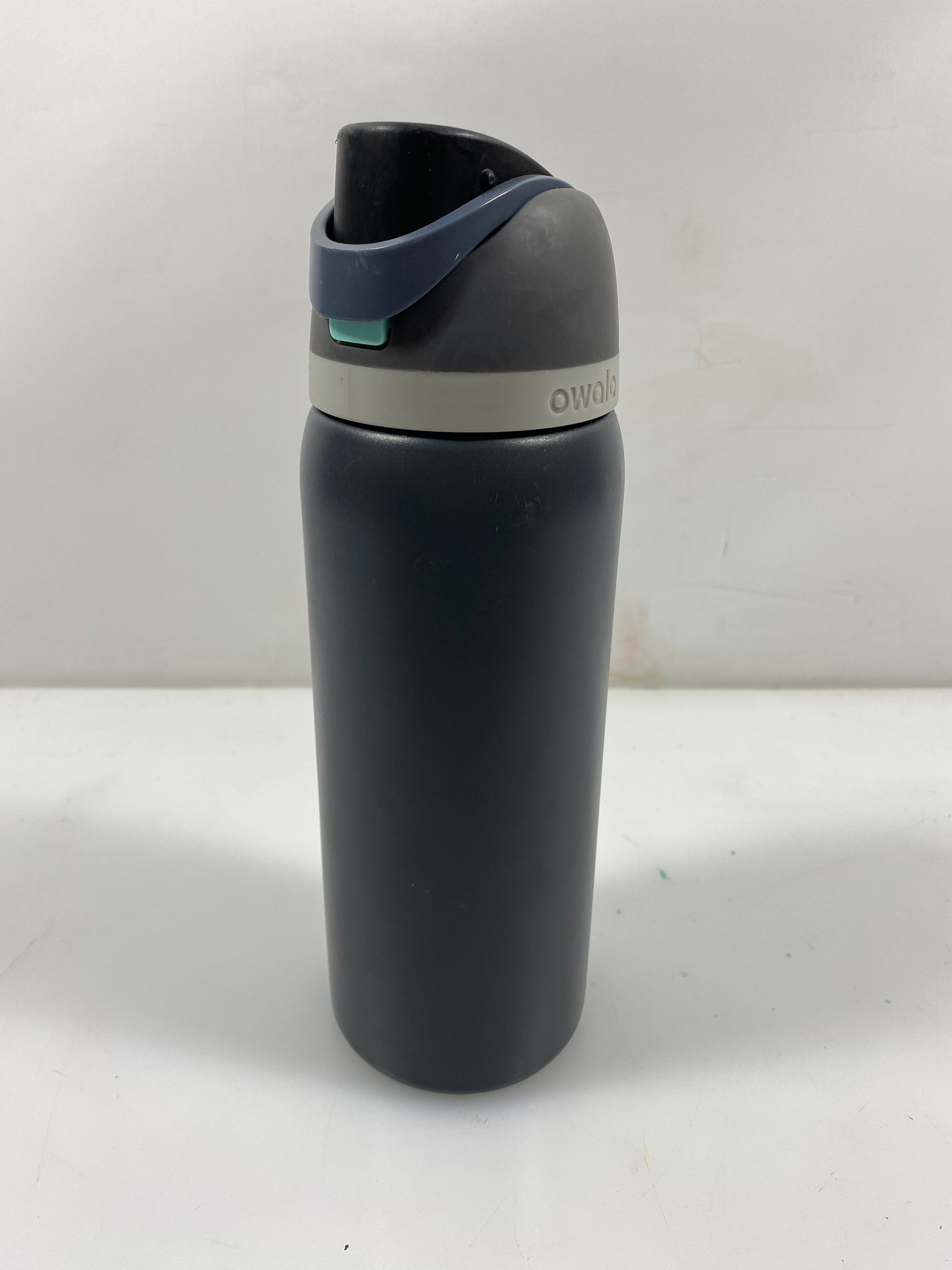 Owala Gray Water Bottle 32oz