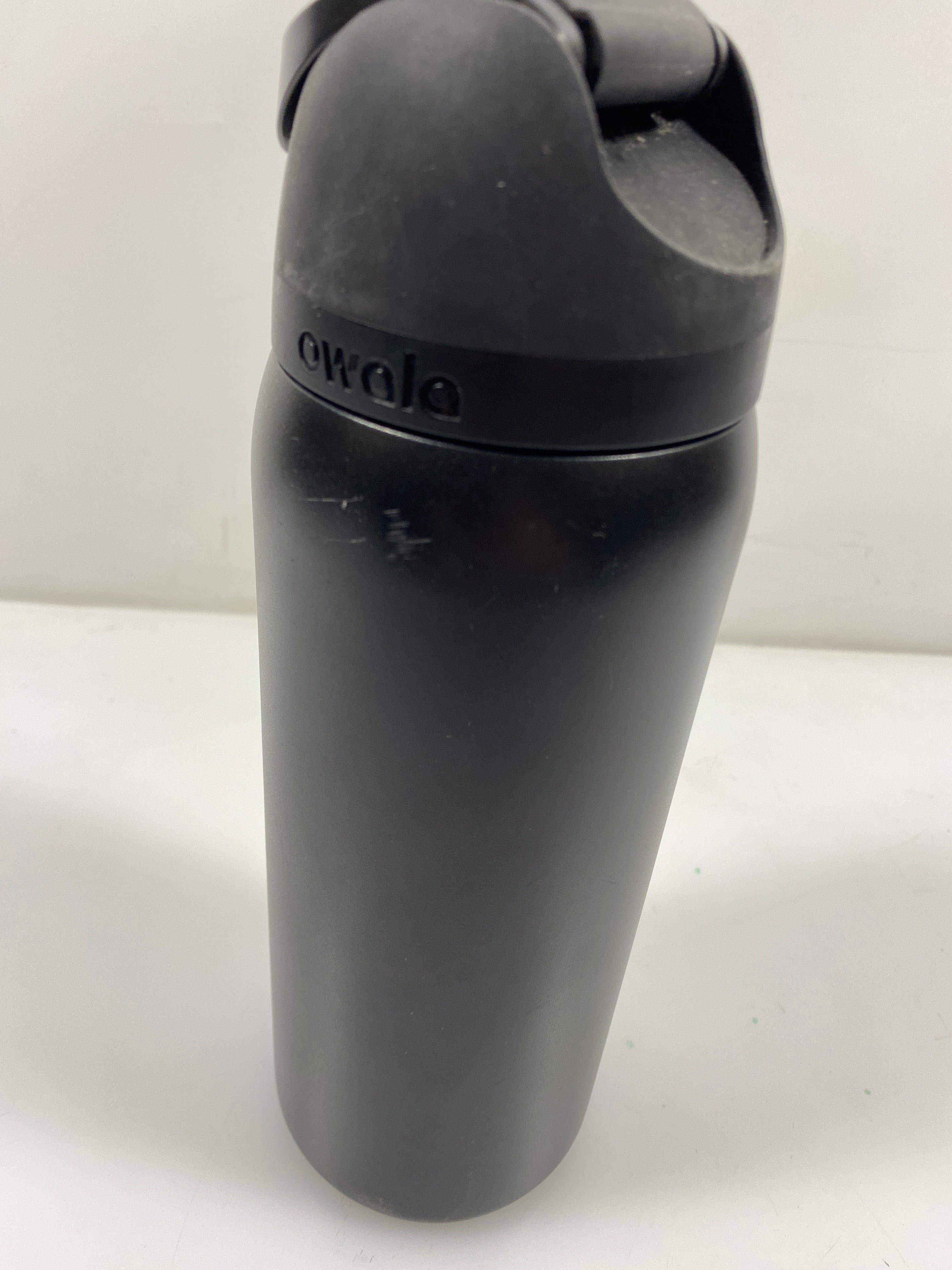 Owala Black Water Bottle 32oz