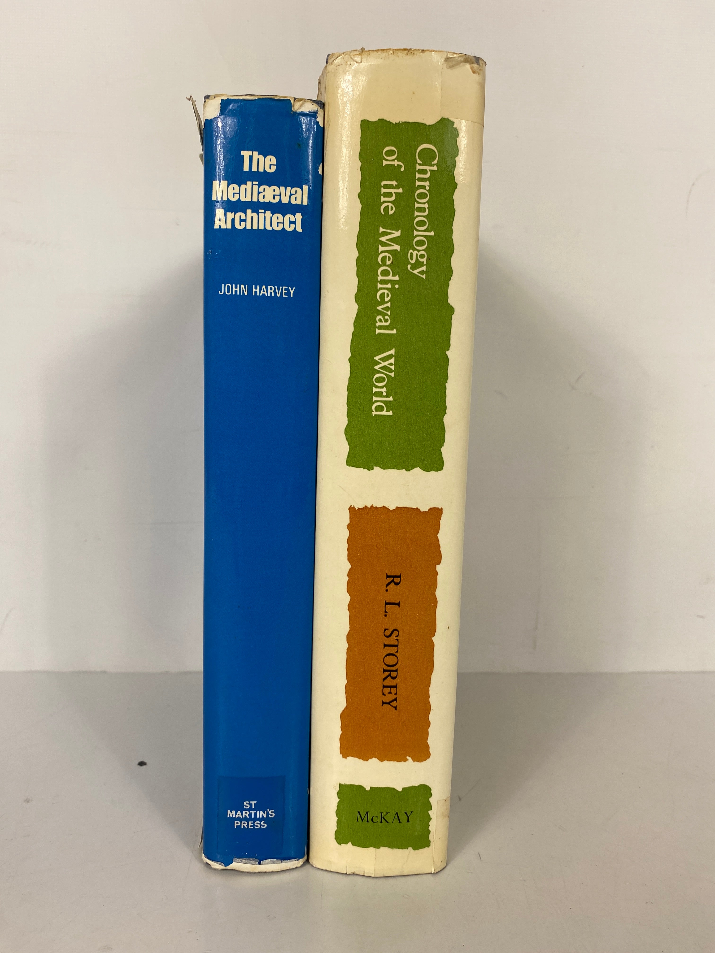 2 Vols: The Mediaeval Architect/Chronology of the Medieval World HCDJ