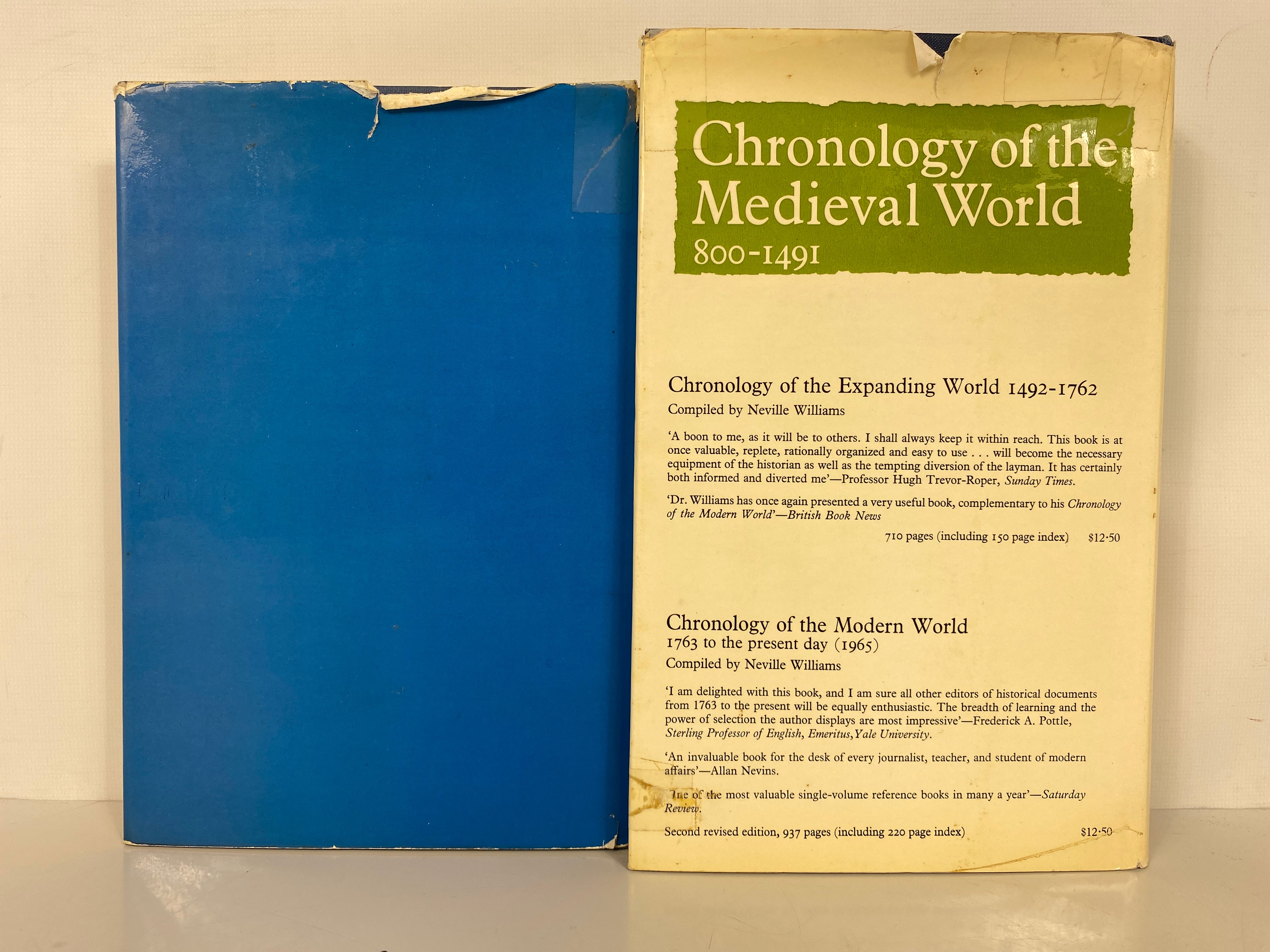 2 Vols: The Mediaeval Architect/Chronology of the Medieval World HCDJ