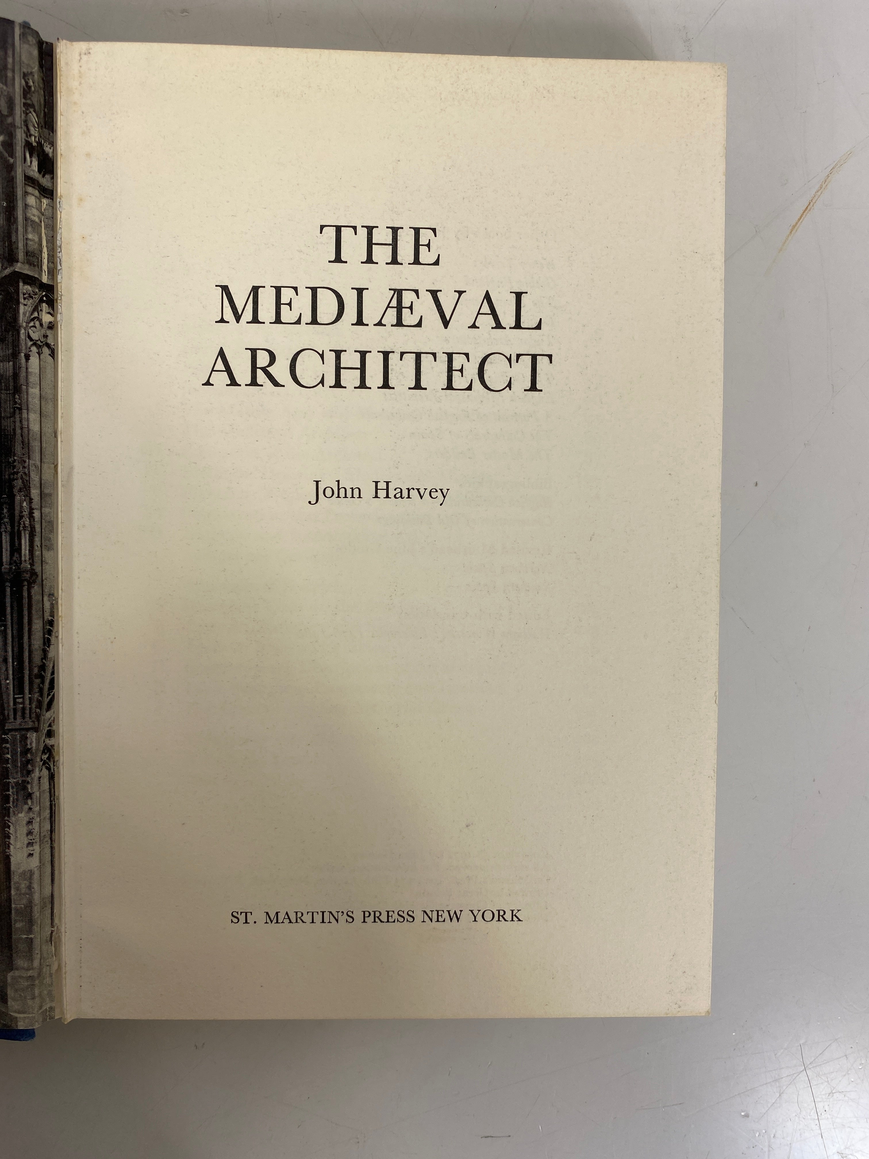 2 Vols: The Mediaeval Architect/Chronology of the Medieval World HCDJ