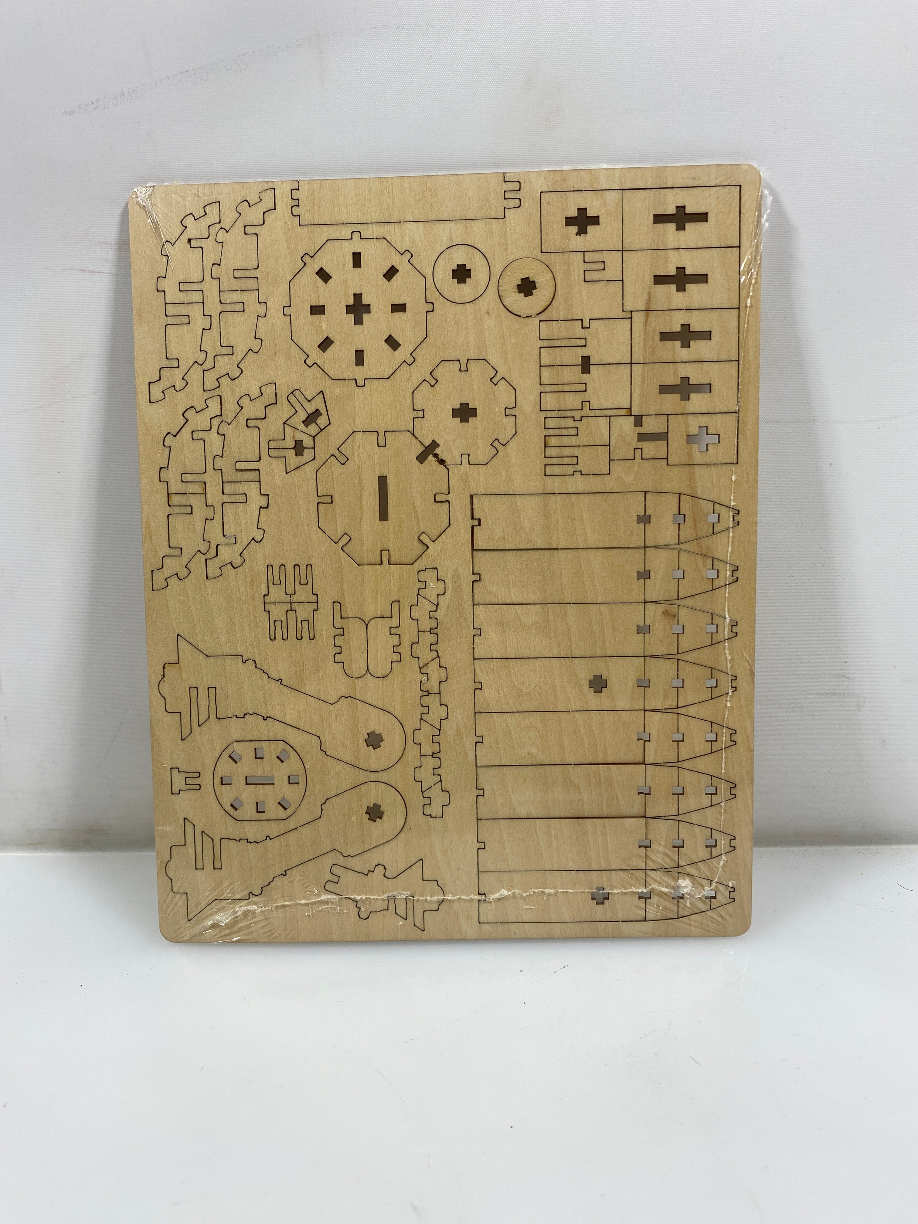 INCREDIBUILDS Disney Star Wars R2-D2 Collectible 3D Wood Model