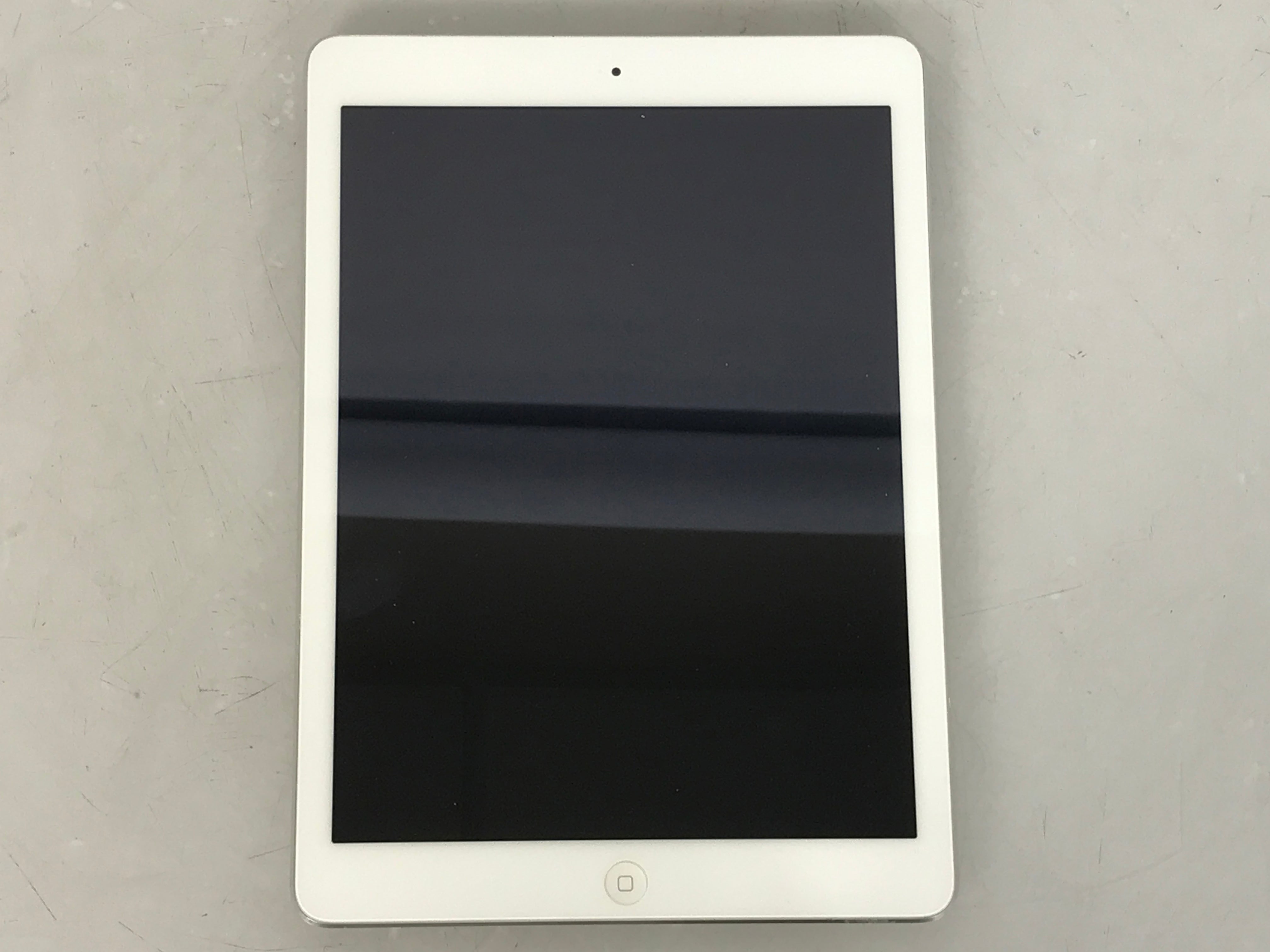 Apple Silver iPad Air 32GB 9.7" A1474 WiFi Only