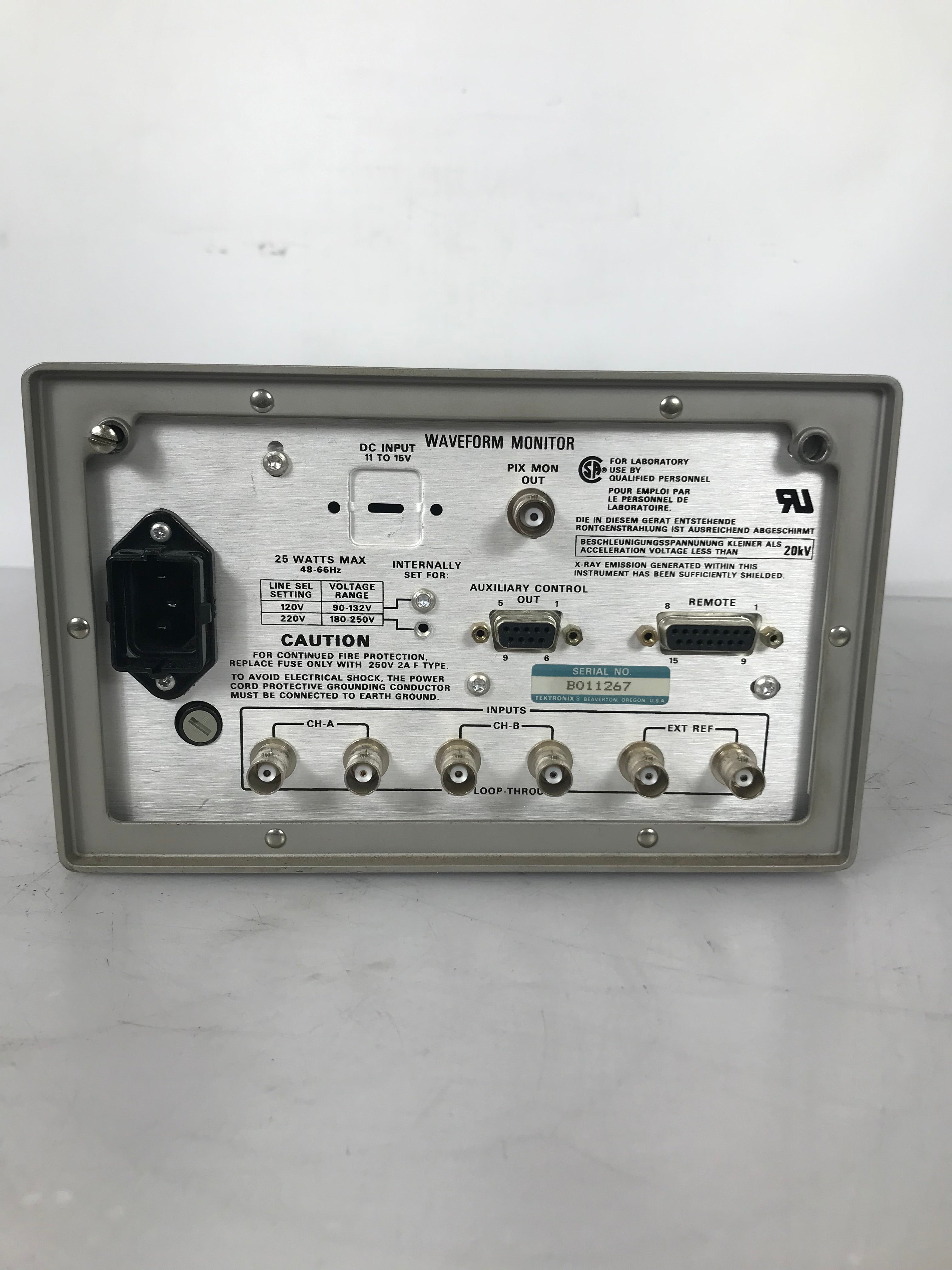 Tektronix 1730 Waveform / Vector Monitor *For Parts or Repair*