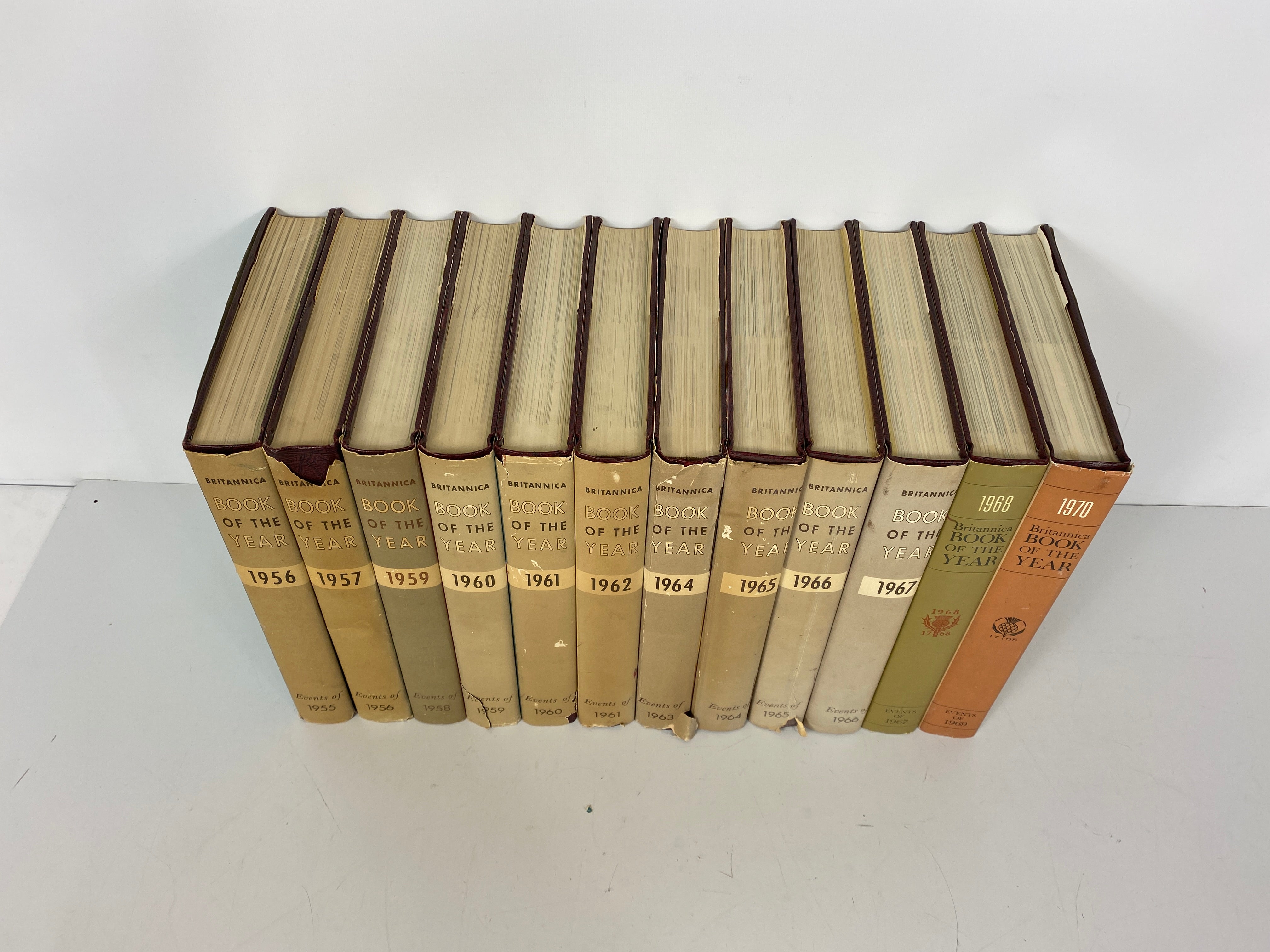 Lot of 12 Vintage Britannica Book of the Year 1956-62, 64-68, 70 HCDJ