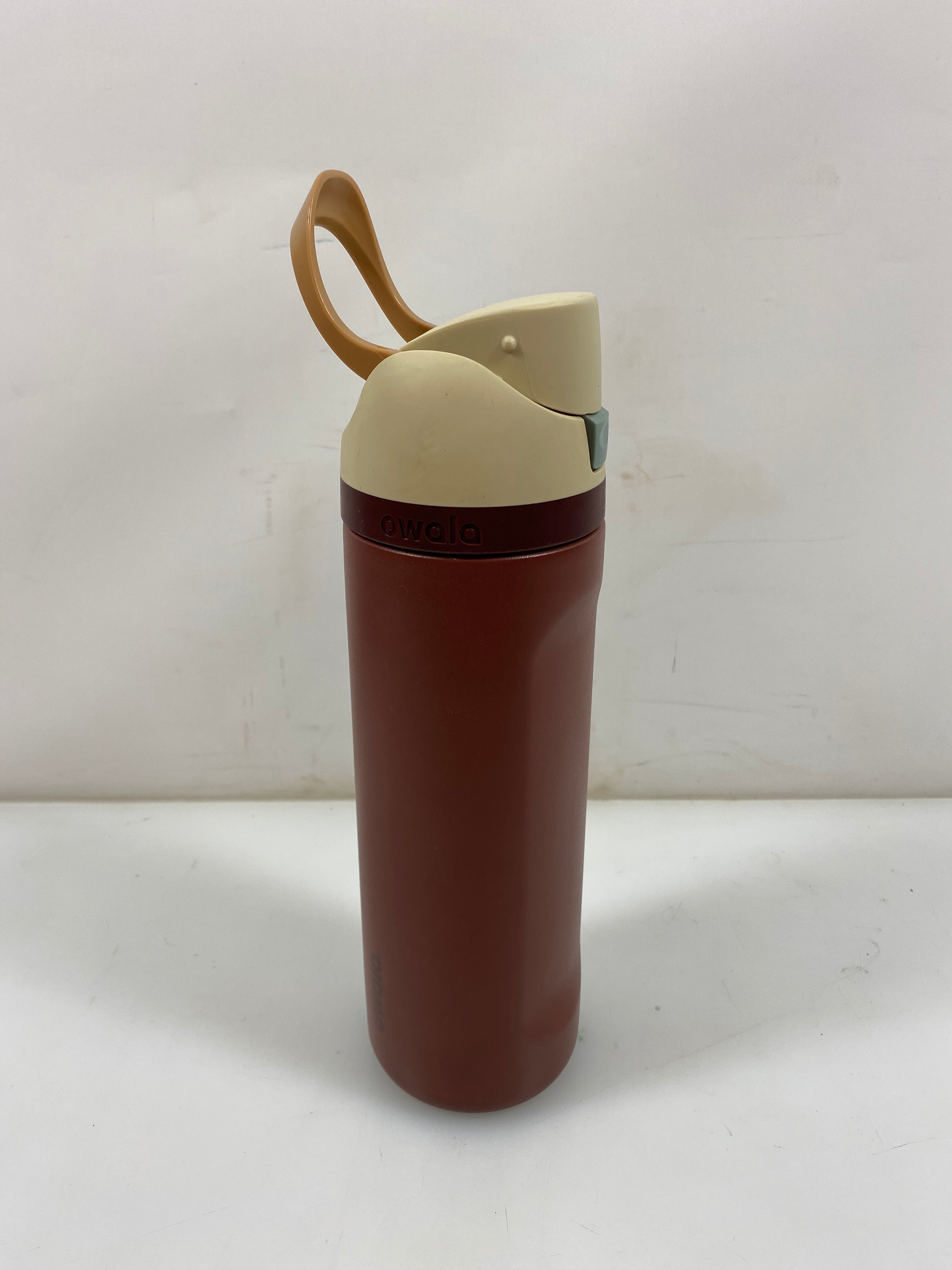 Owala Maroon 24 oz Water Bottle
