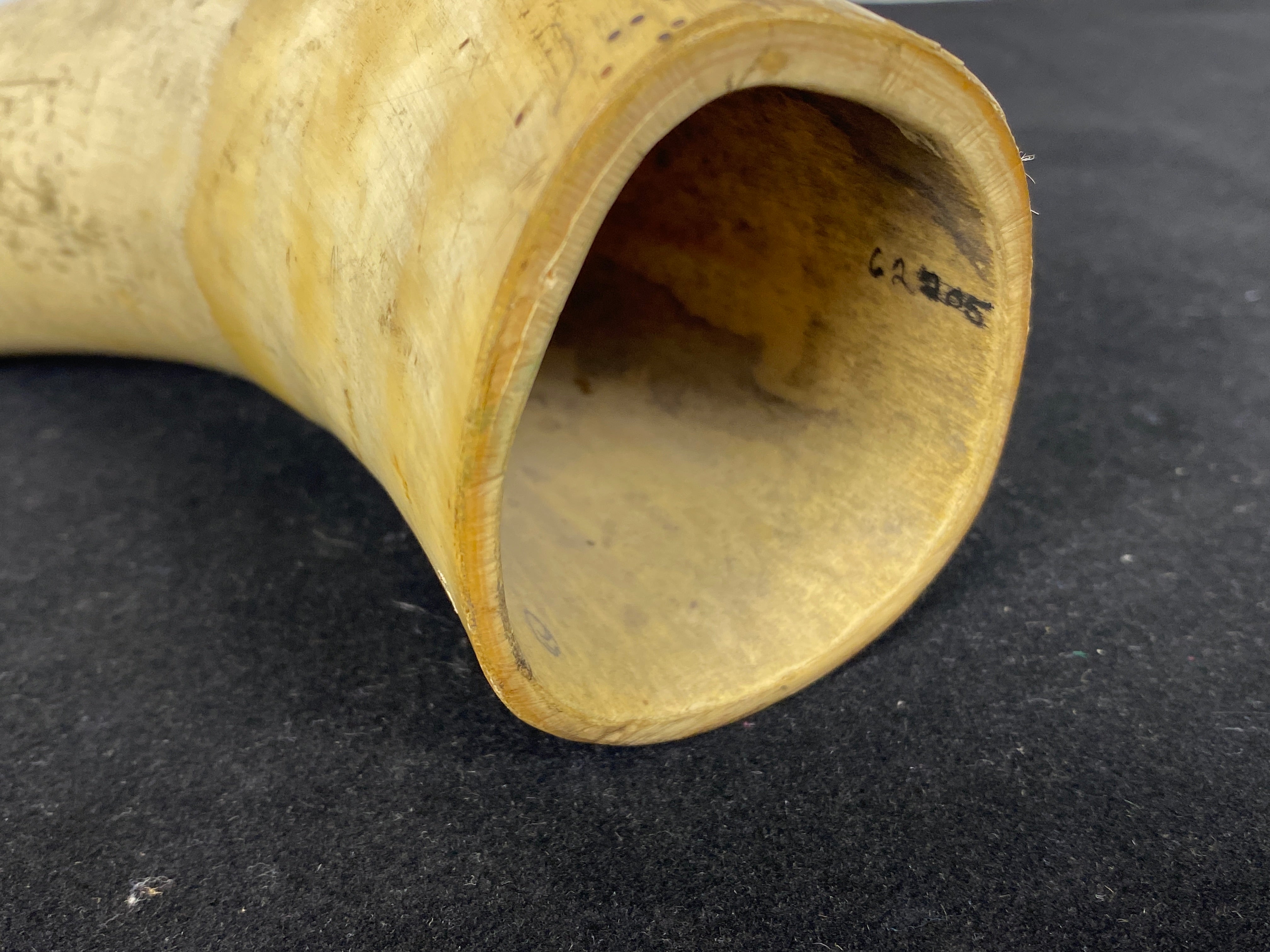 Antique Two-Tone Powder Horn