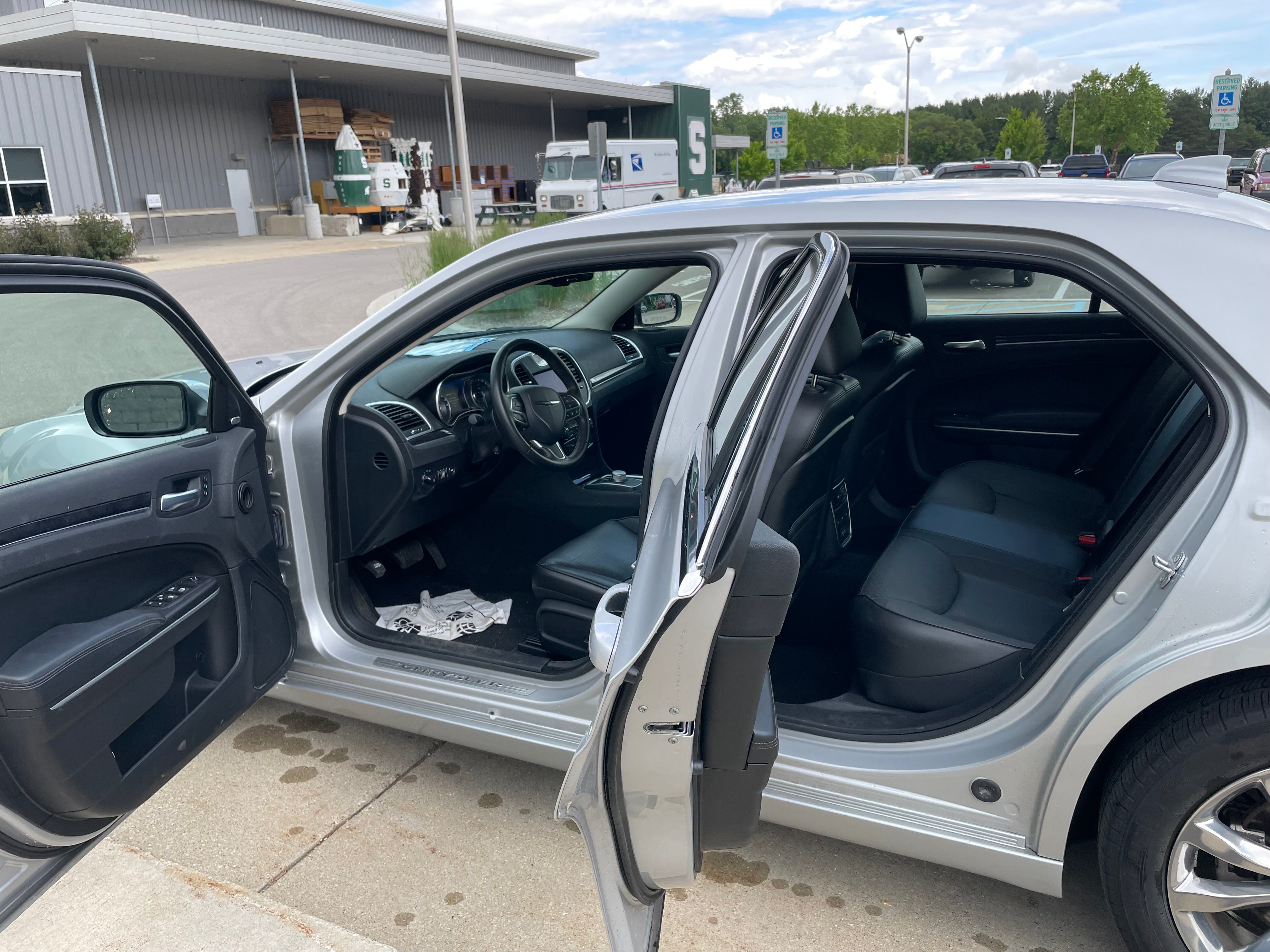 2021 Chrysler 300 AWD - B500