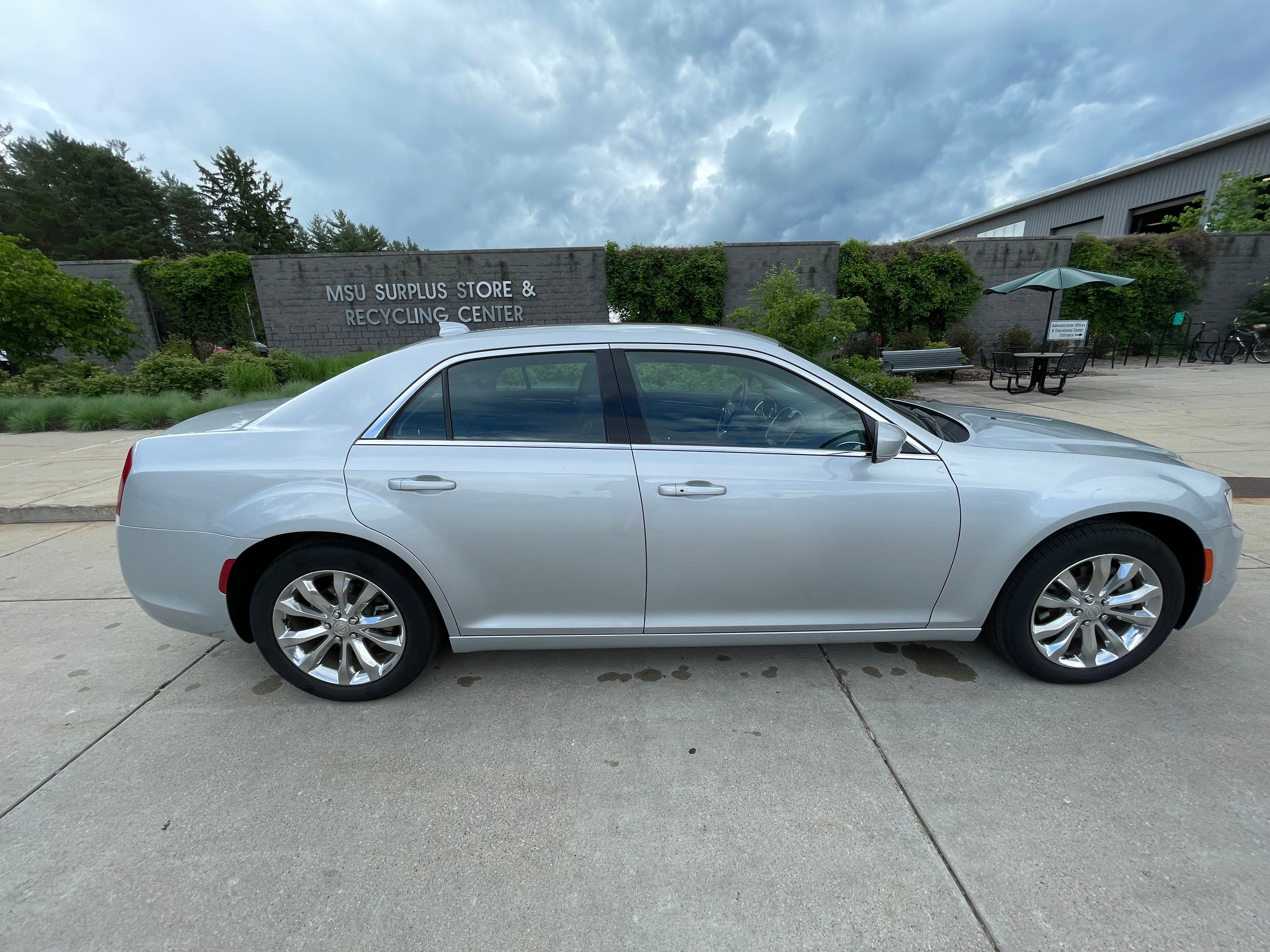 2021 Chrysler 300 AWD - B500