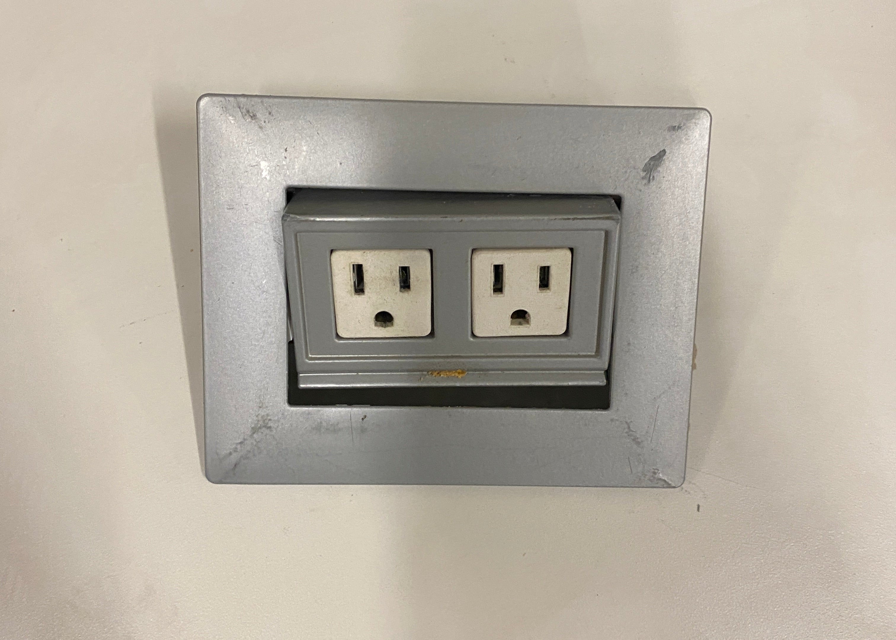 Herman Miller #1882W9-MS White Laminate Table