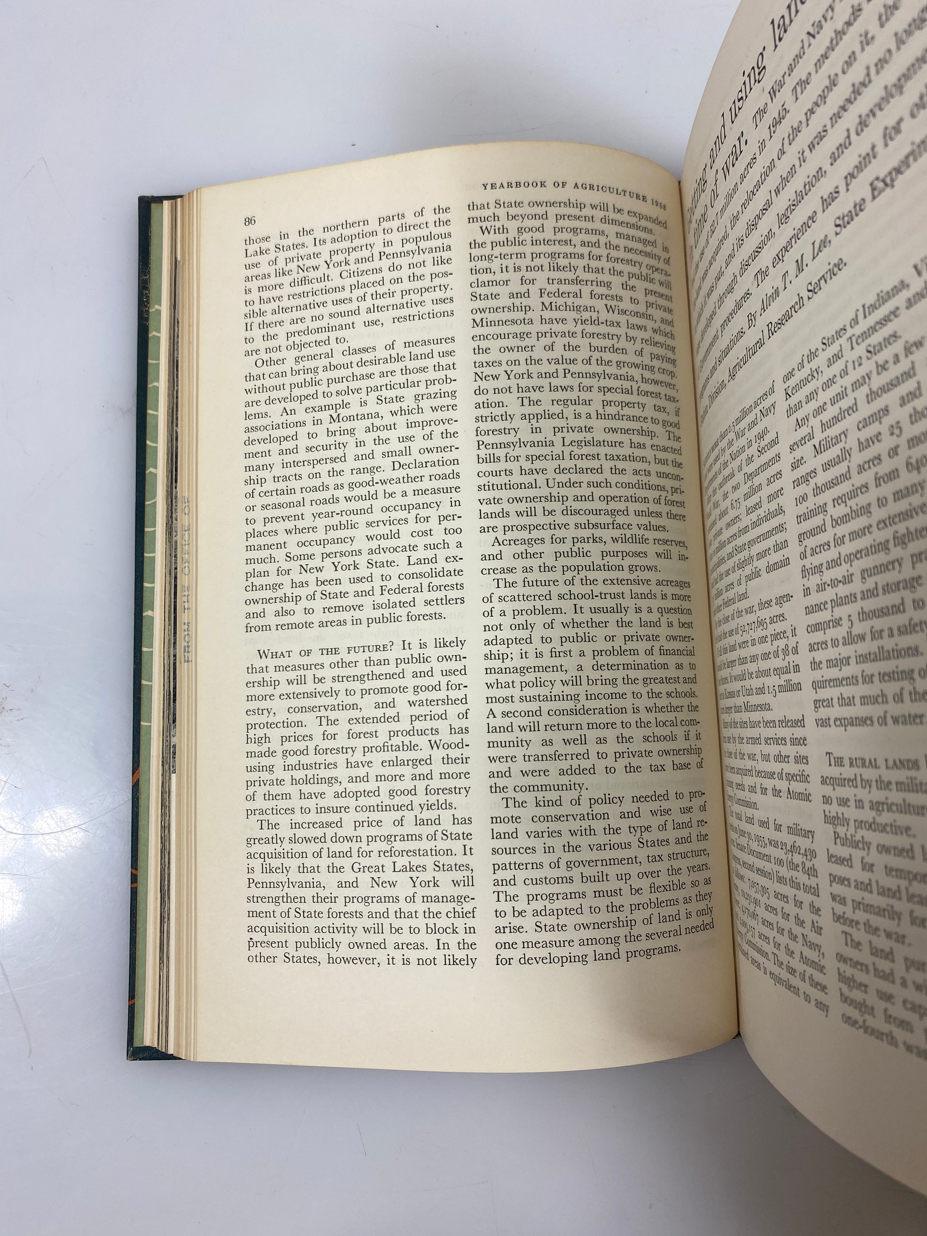 Land the Yearbook of Agriculture 1958 USDA HC