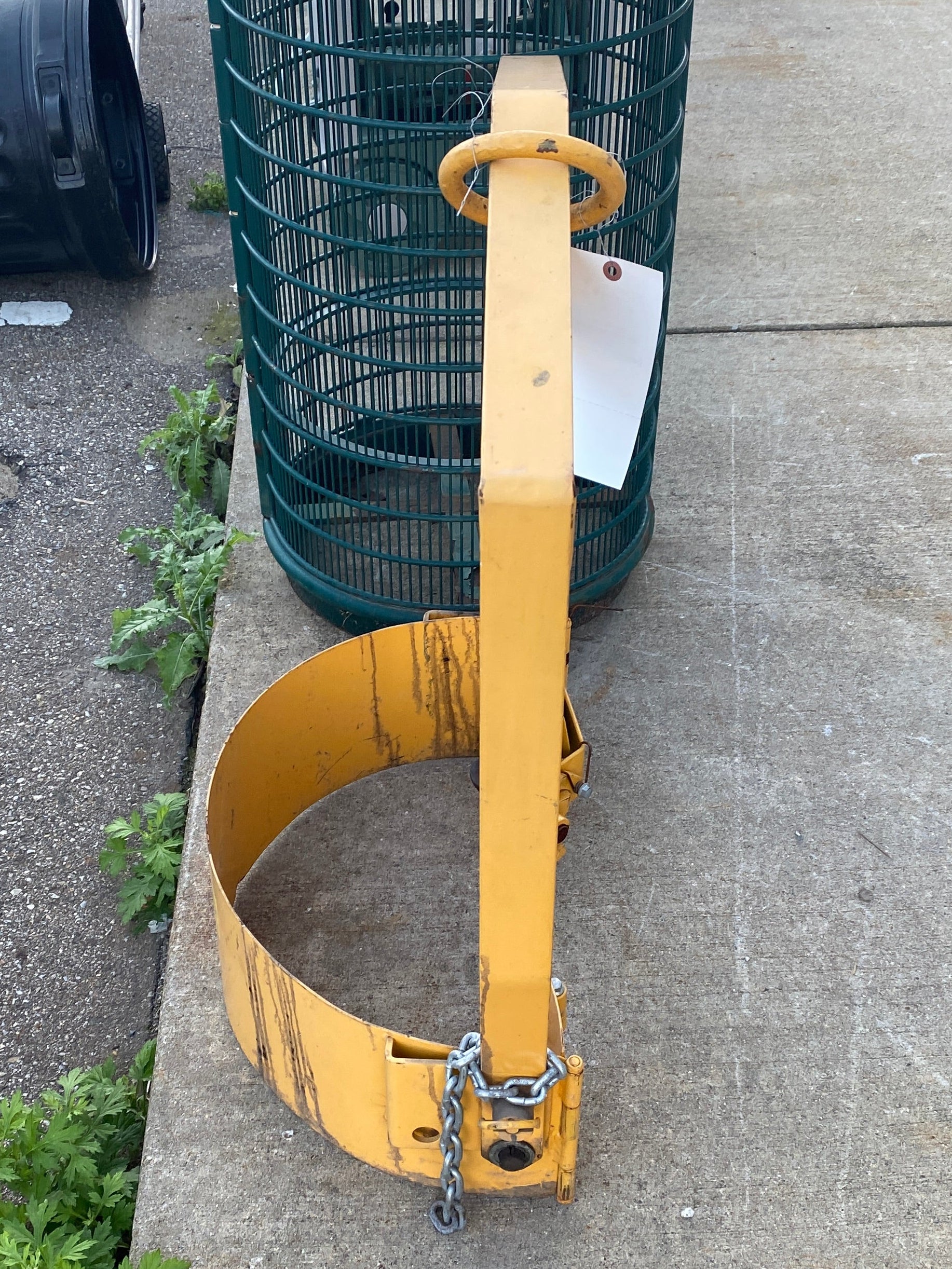 Wesco Industrial Yellow Drum Grabber