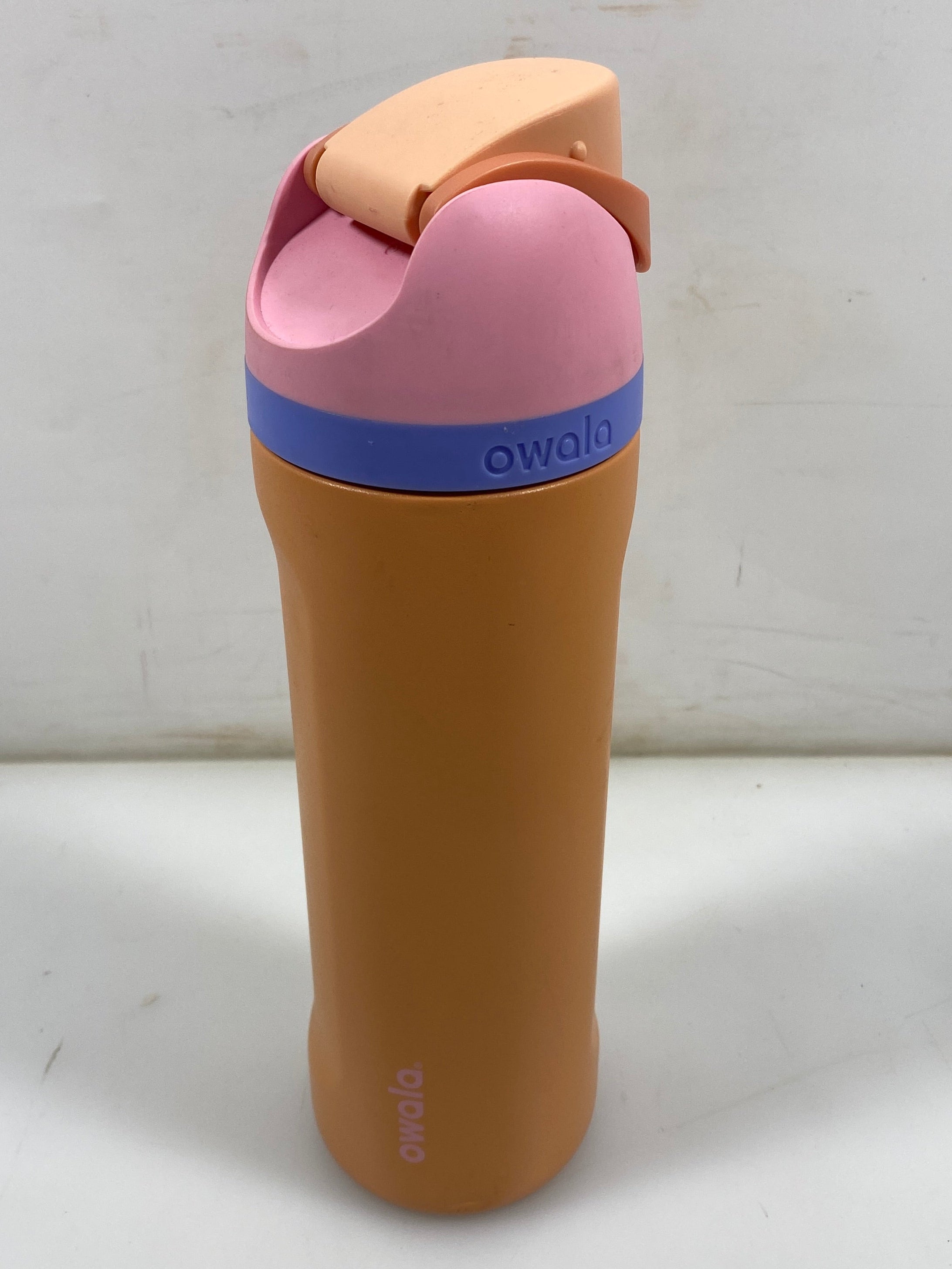 Owala Salmon and Pink Water Bottle 24oz