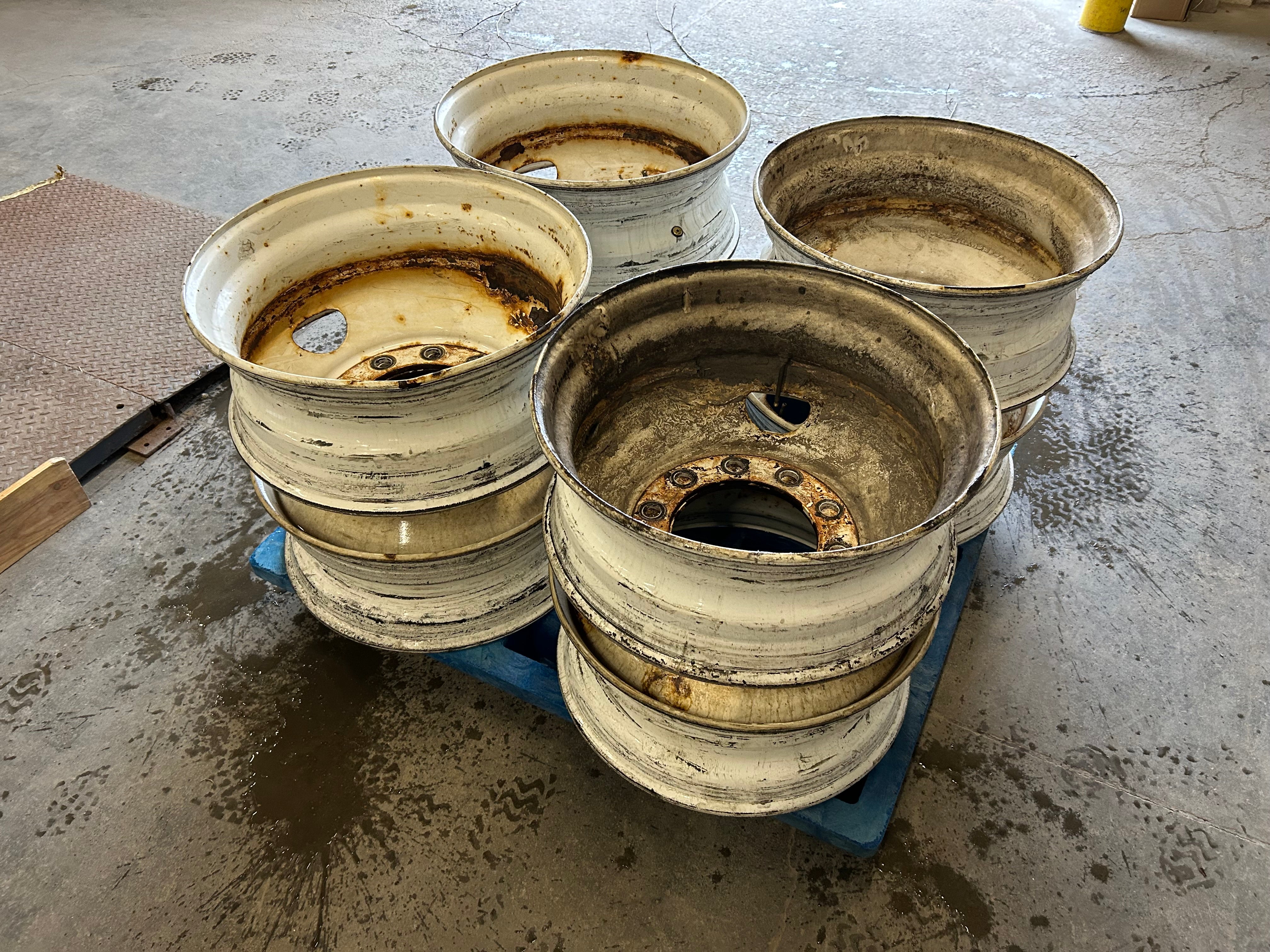 Pallet of 8 Tire Tims