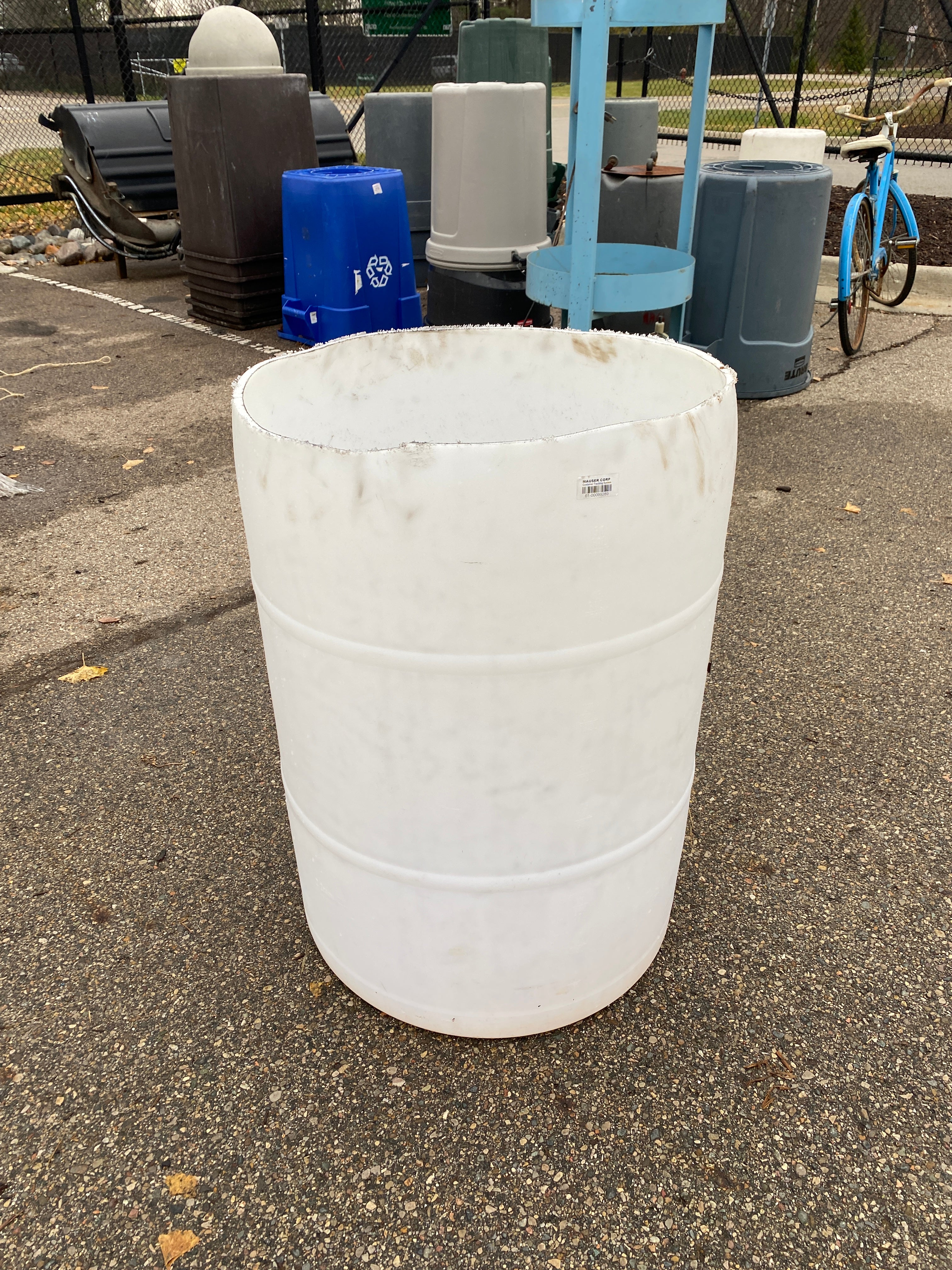 50 Gallon White Plastic Barrel Tub