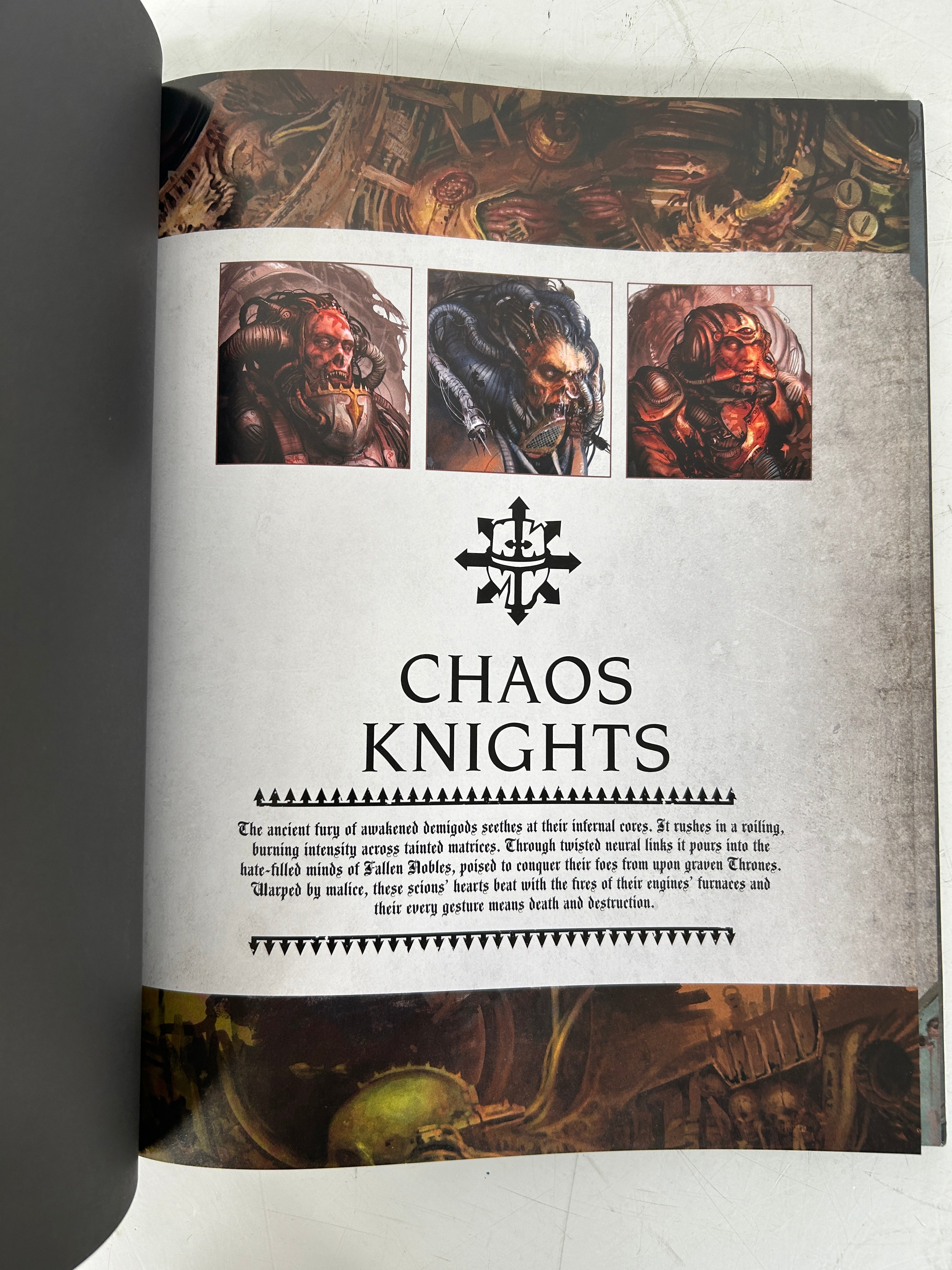 Warhammer 40K Core Rules Book Indomitus/Codex: Chaos Knights 2022 9th Edition