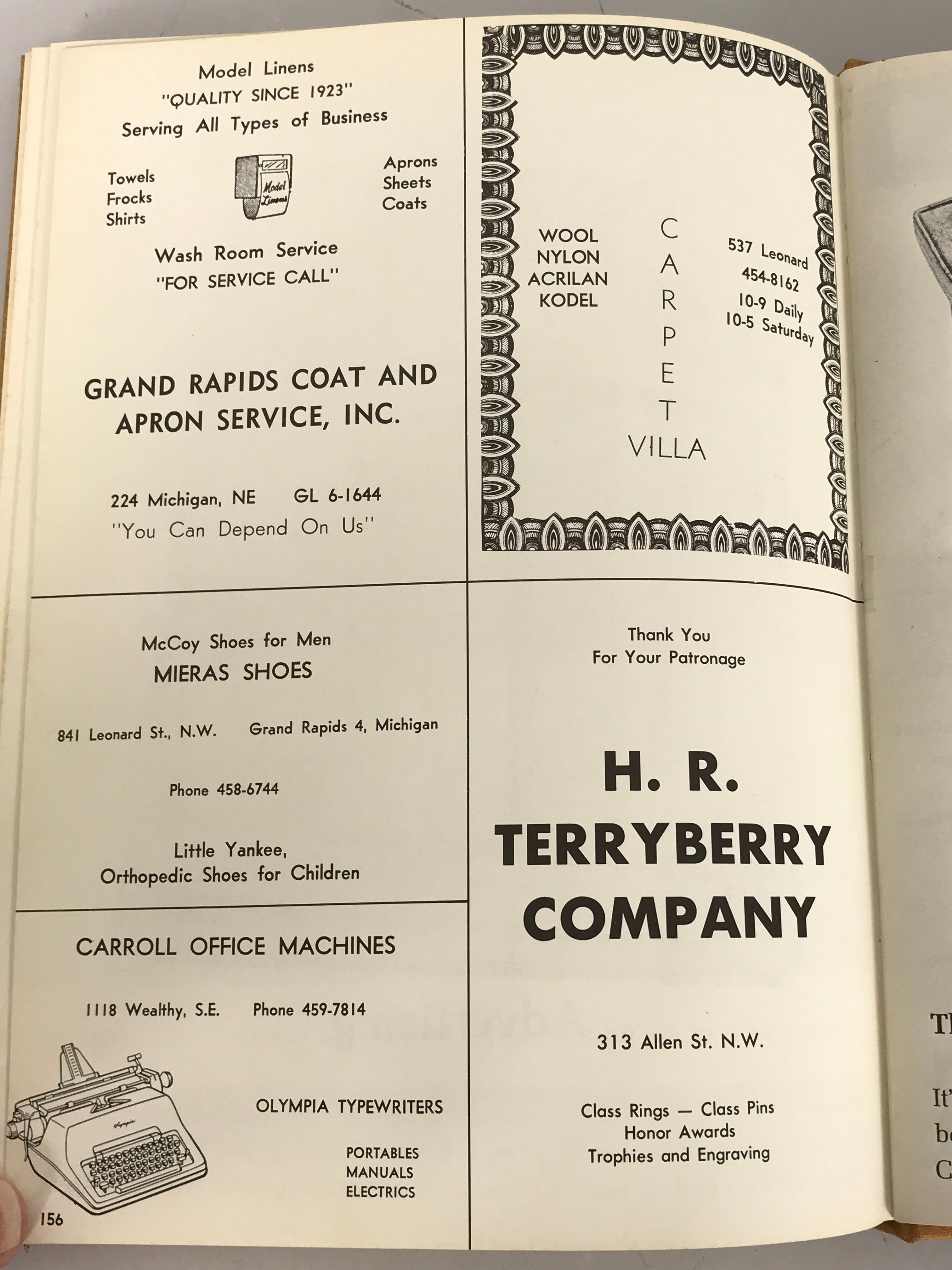 1969 Davenport College (University) Yearbook Grand Rapids Michigan HC