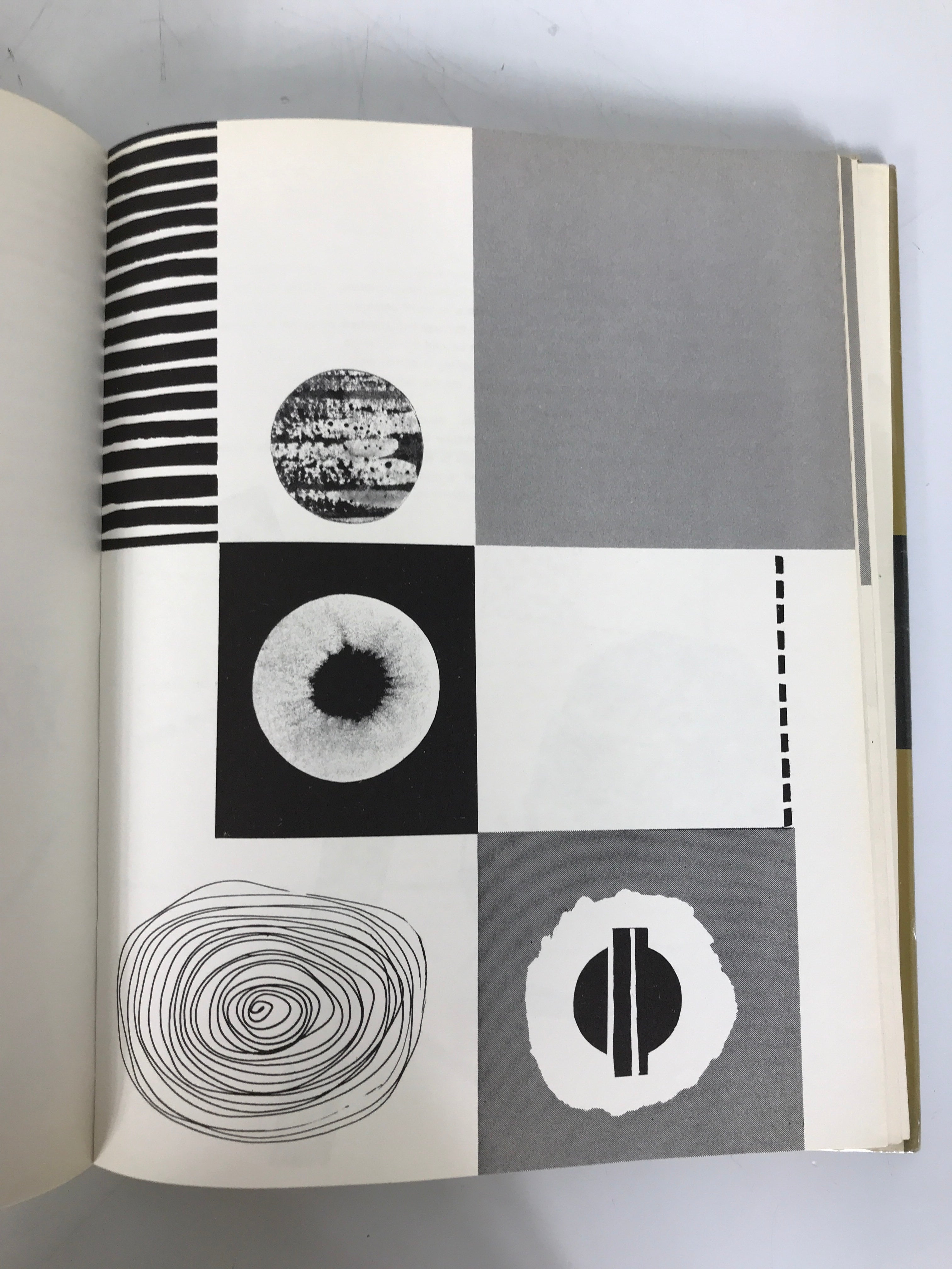 Visual Design: A Problem-Solving Approach Garrett 1967 HCDJ Ex-Library