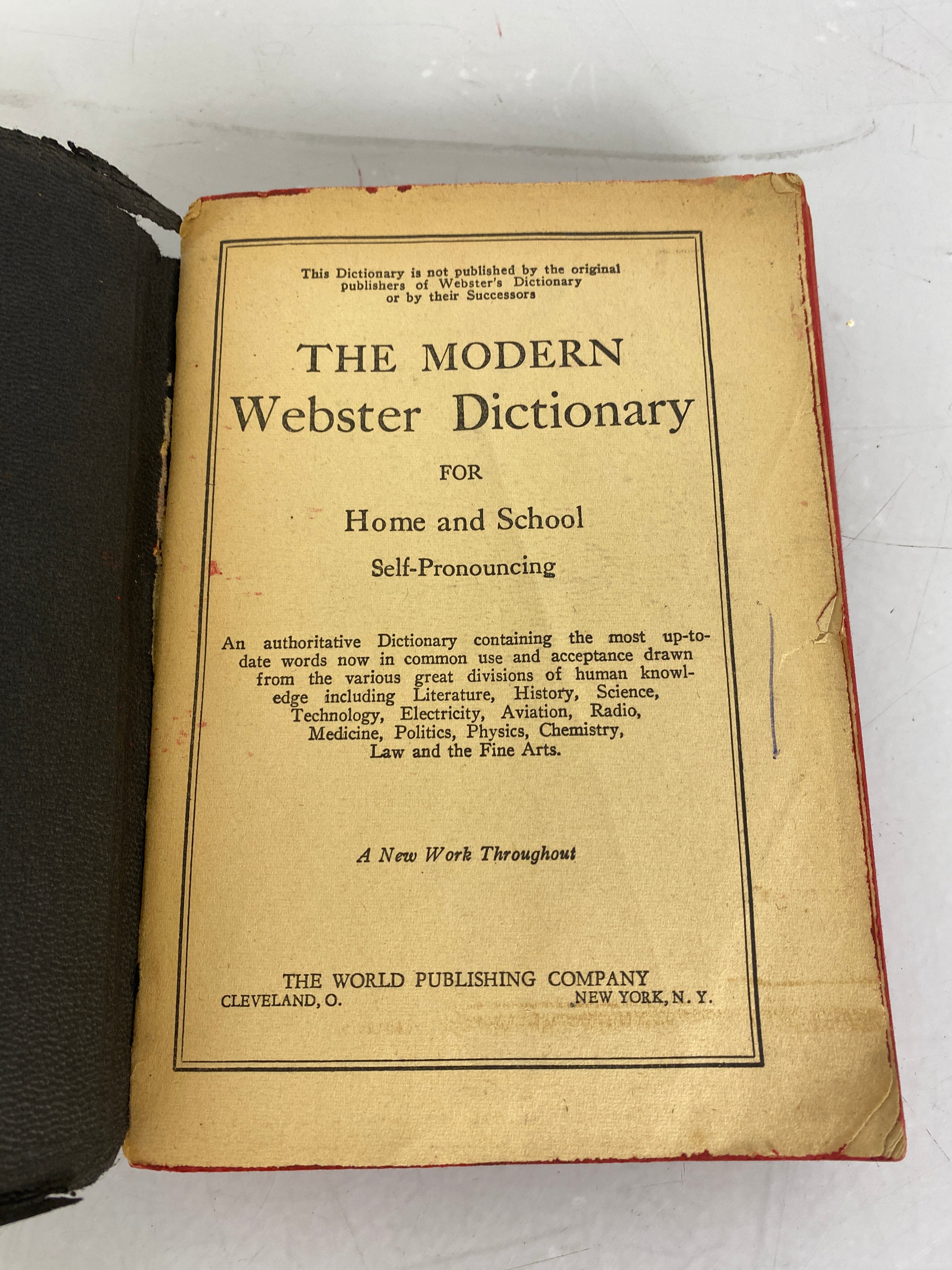 The Modern Webster Dictionary for Home and School Self Pronouncing 1941 SC