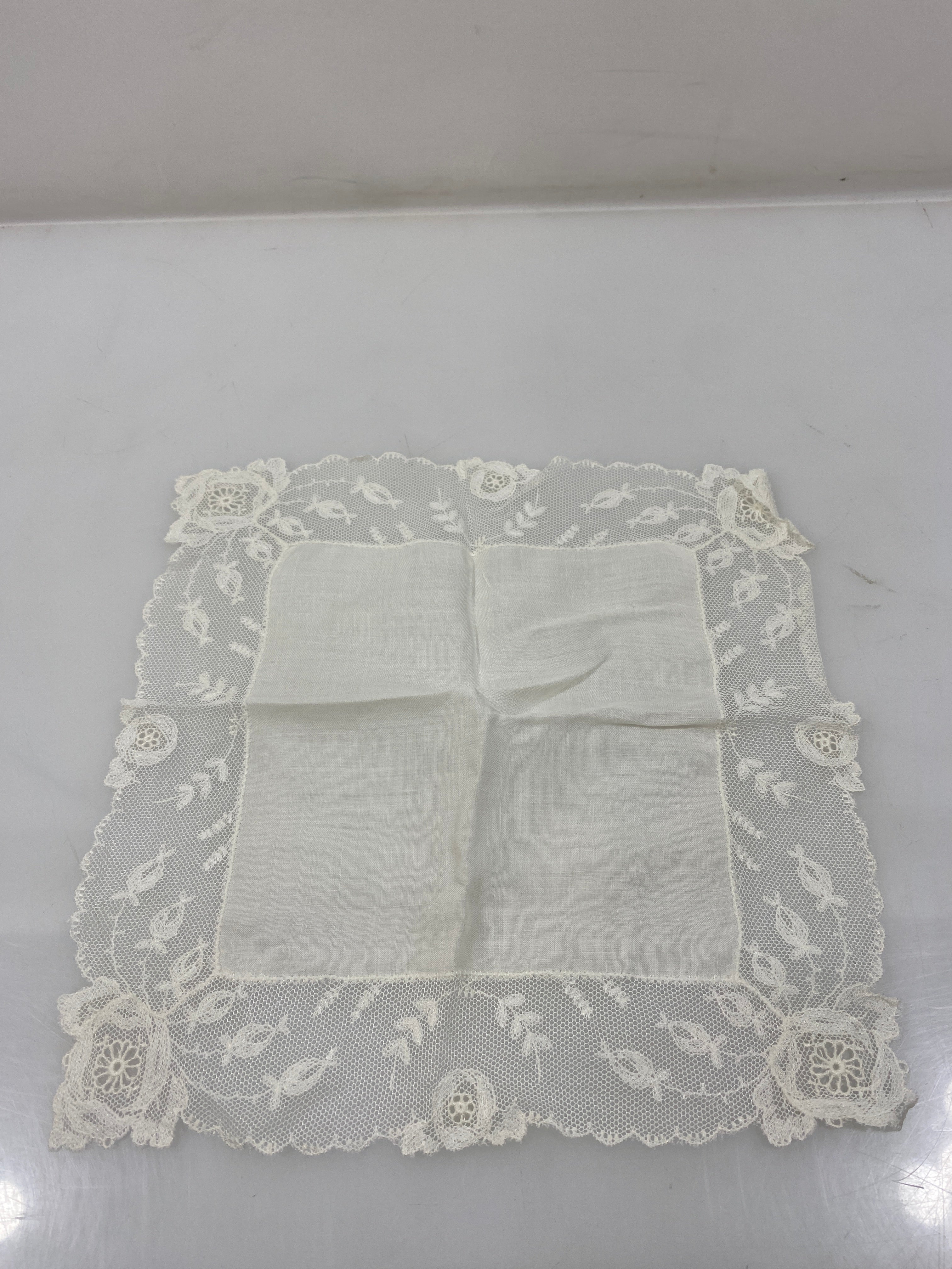 Vintage 1910s White Linen Handkerchief with Intricate Floral Lace Border