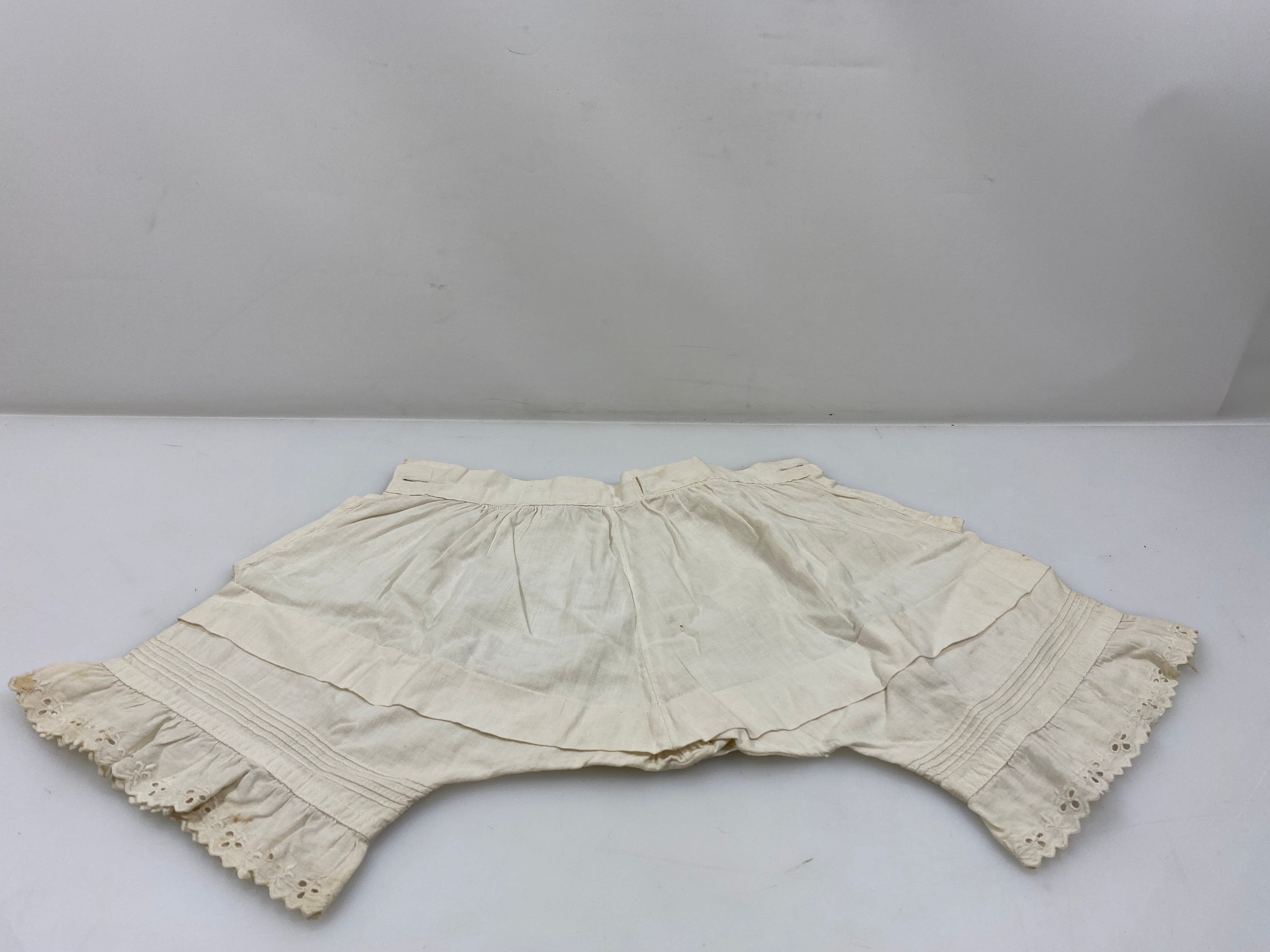 Vintage 1890s White Linen Children's Bloomers Fleur de Lis Lace Pattern