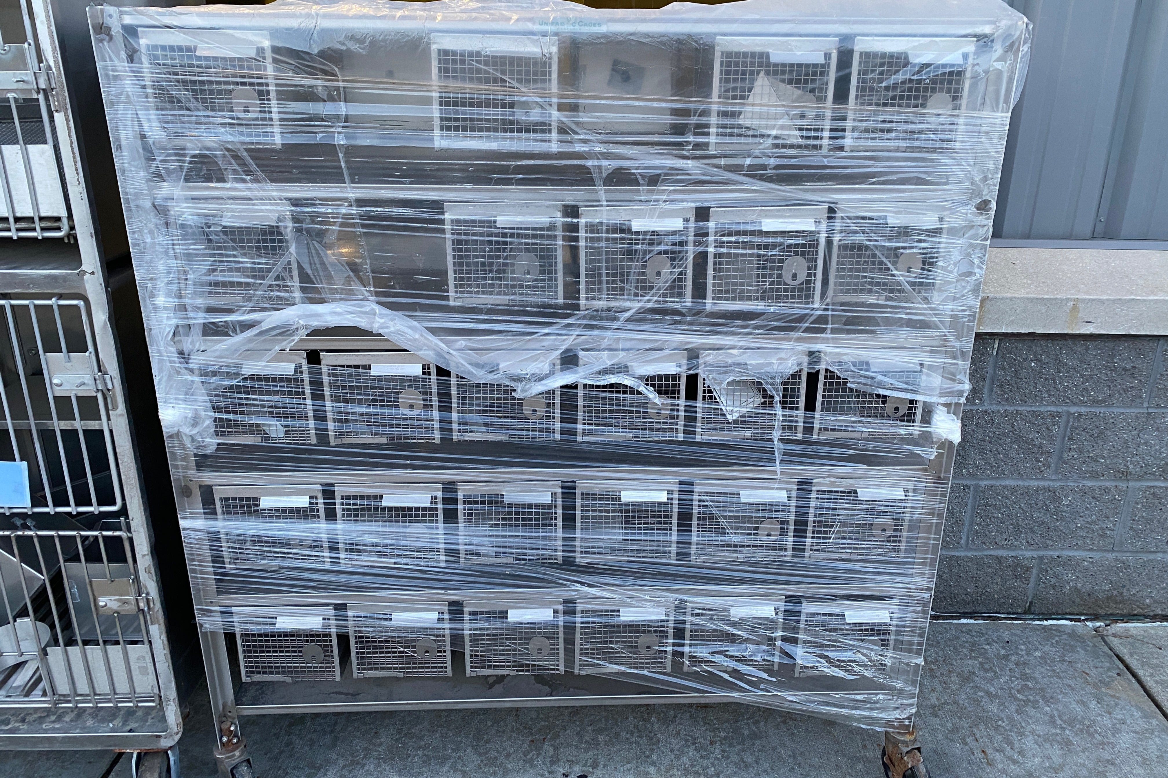 Unifab Drawer Style Animal Cages