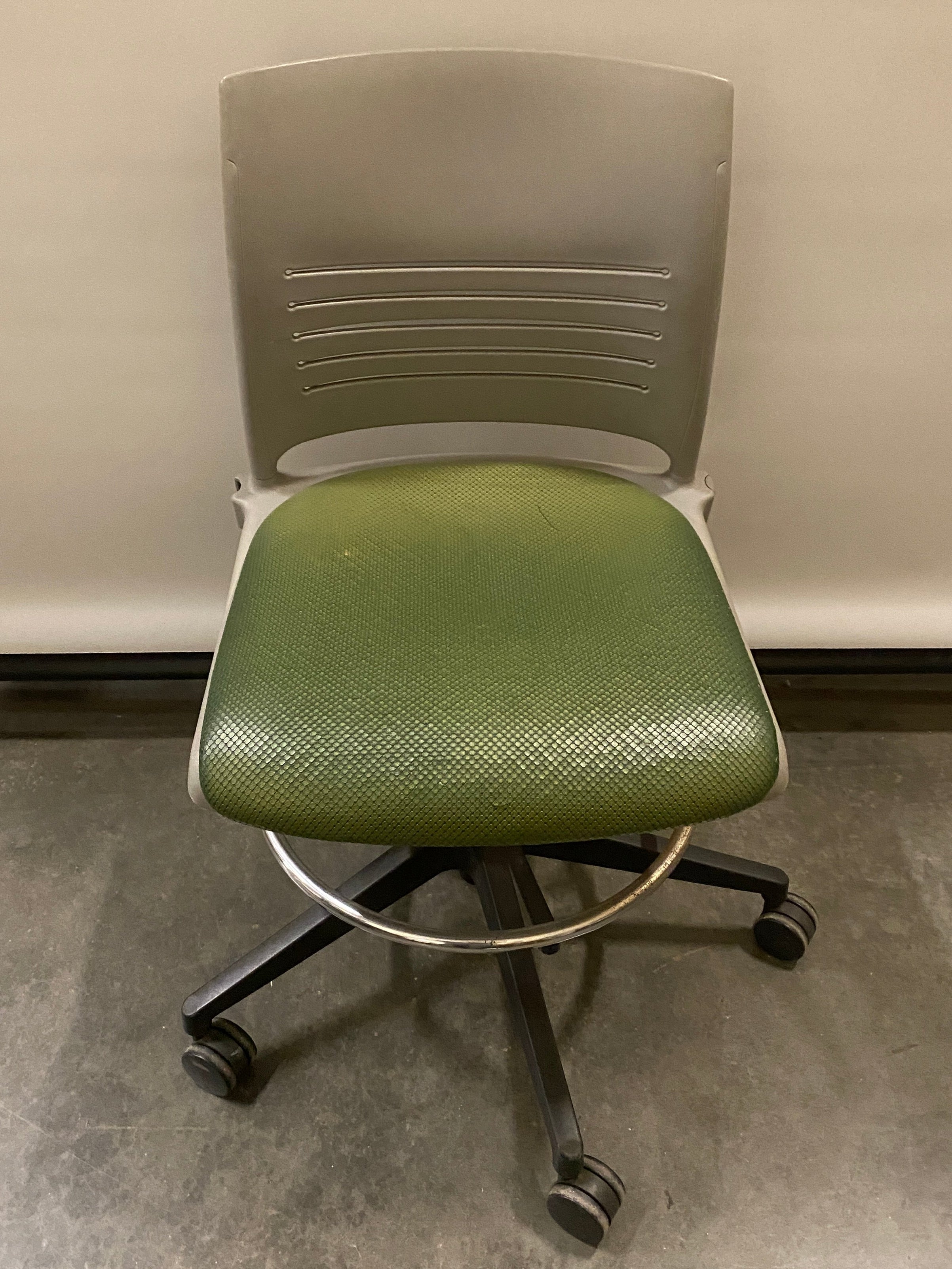 Krueger International Light Green Patterned Padded Office Chair