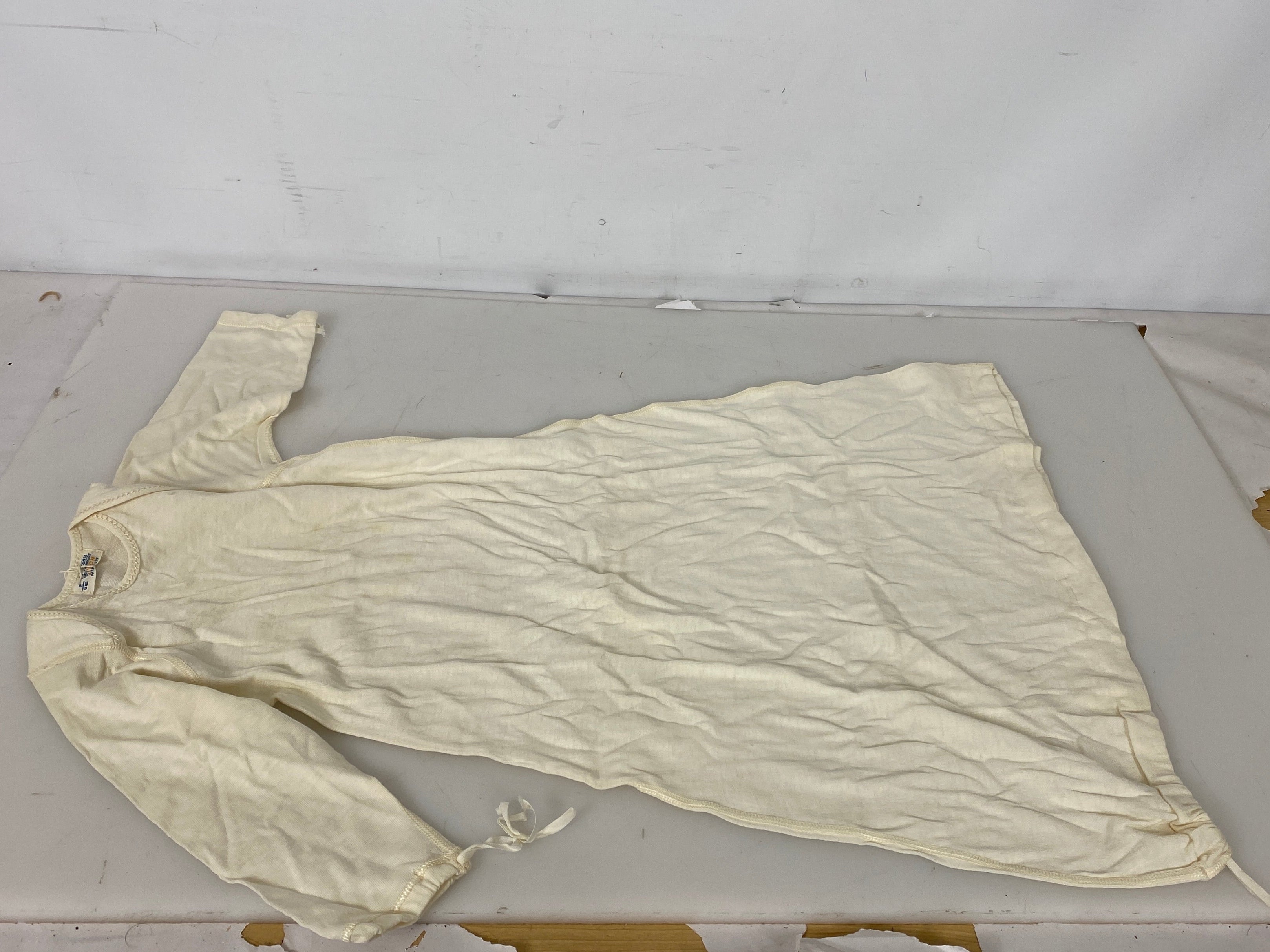 Vintage "Carter's" White Cotton Sleeping Gown Size 2 (6 Months)
