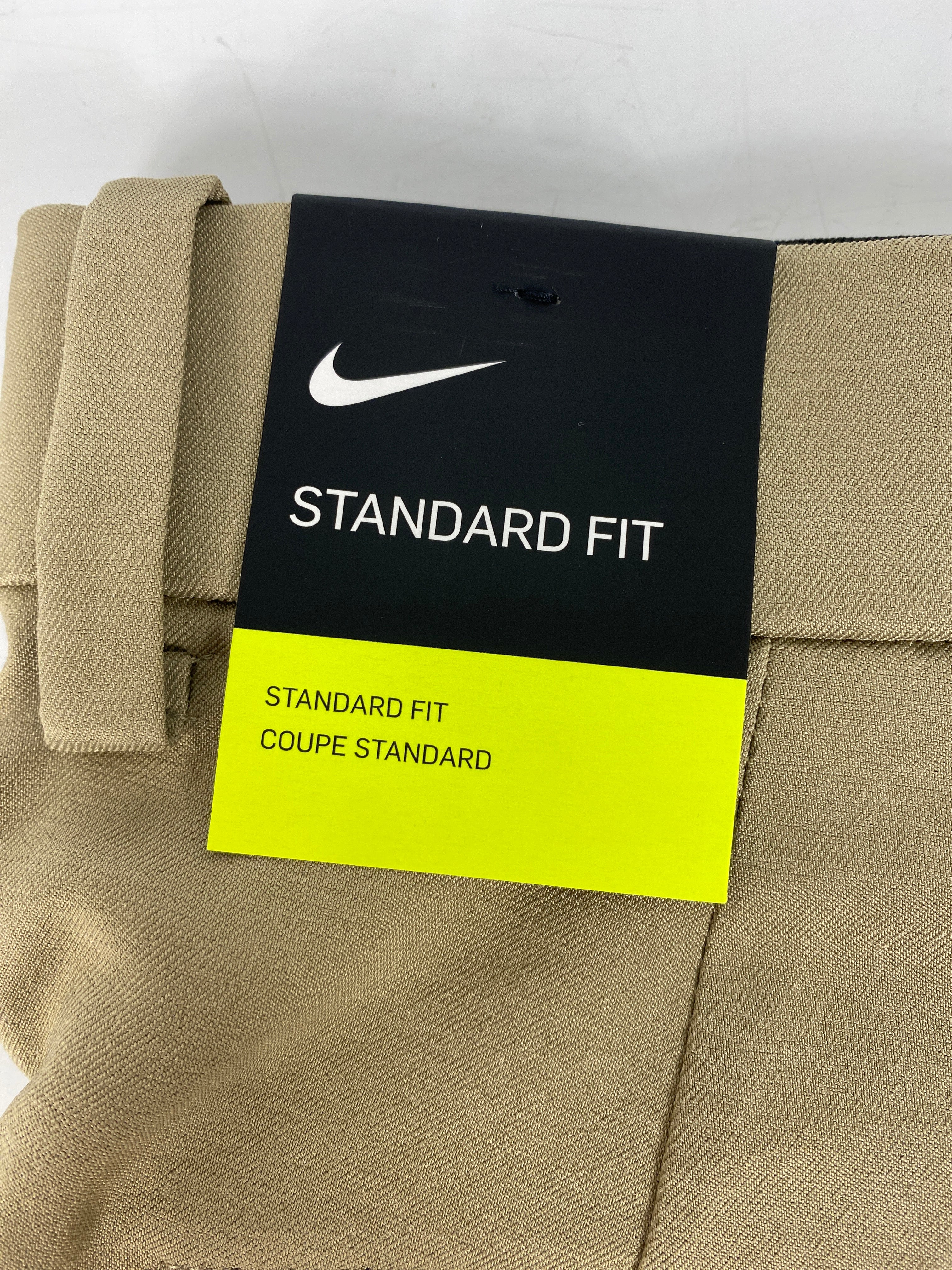 Nike Golf FLEX Standard Dri-Fit Khaki Shorts Men's Size 30