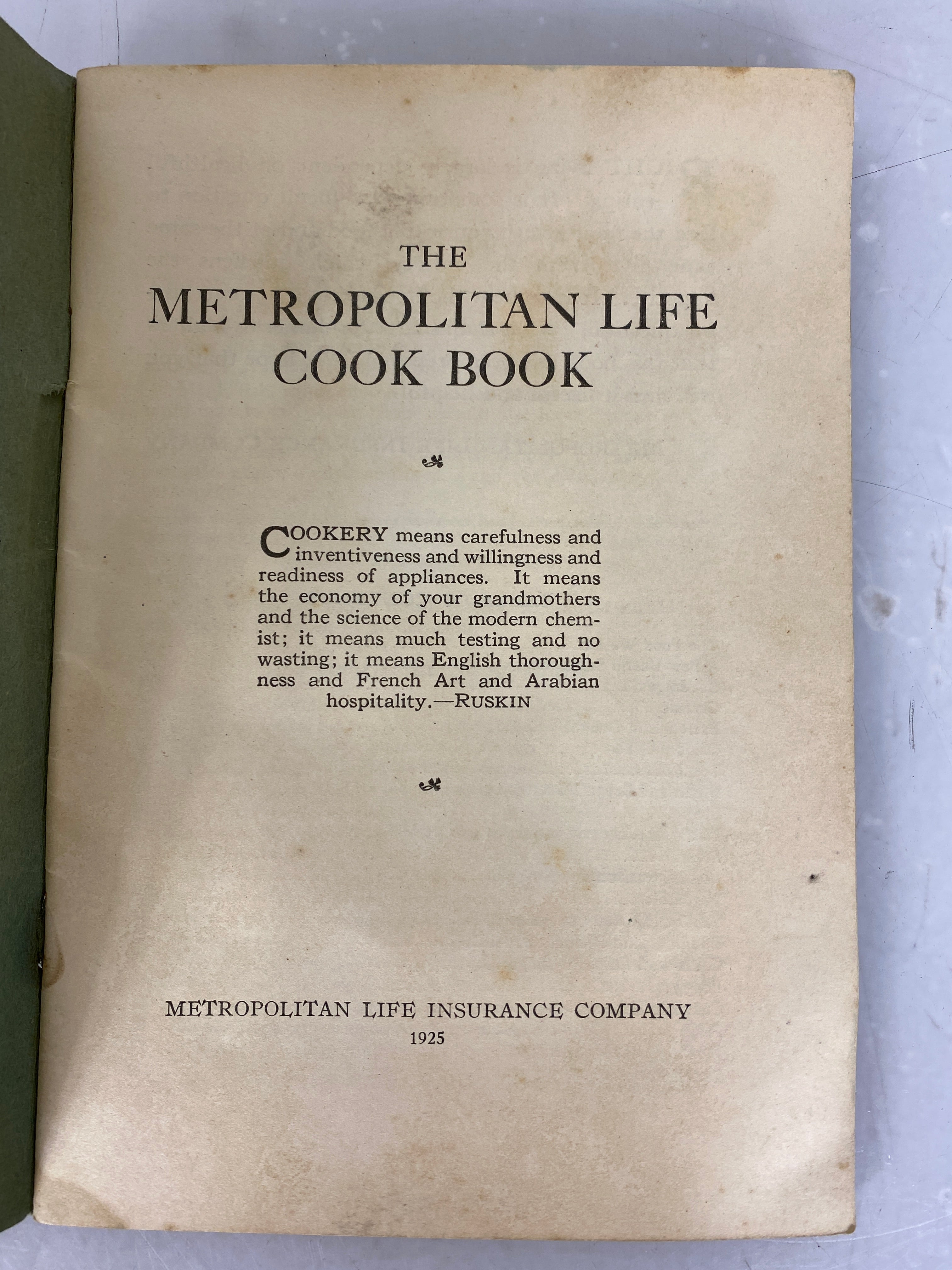 2 Antique Cookbooks 1921-1925 SC
