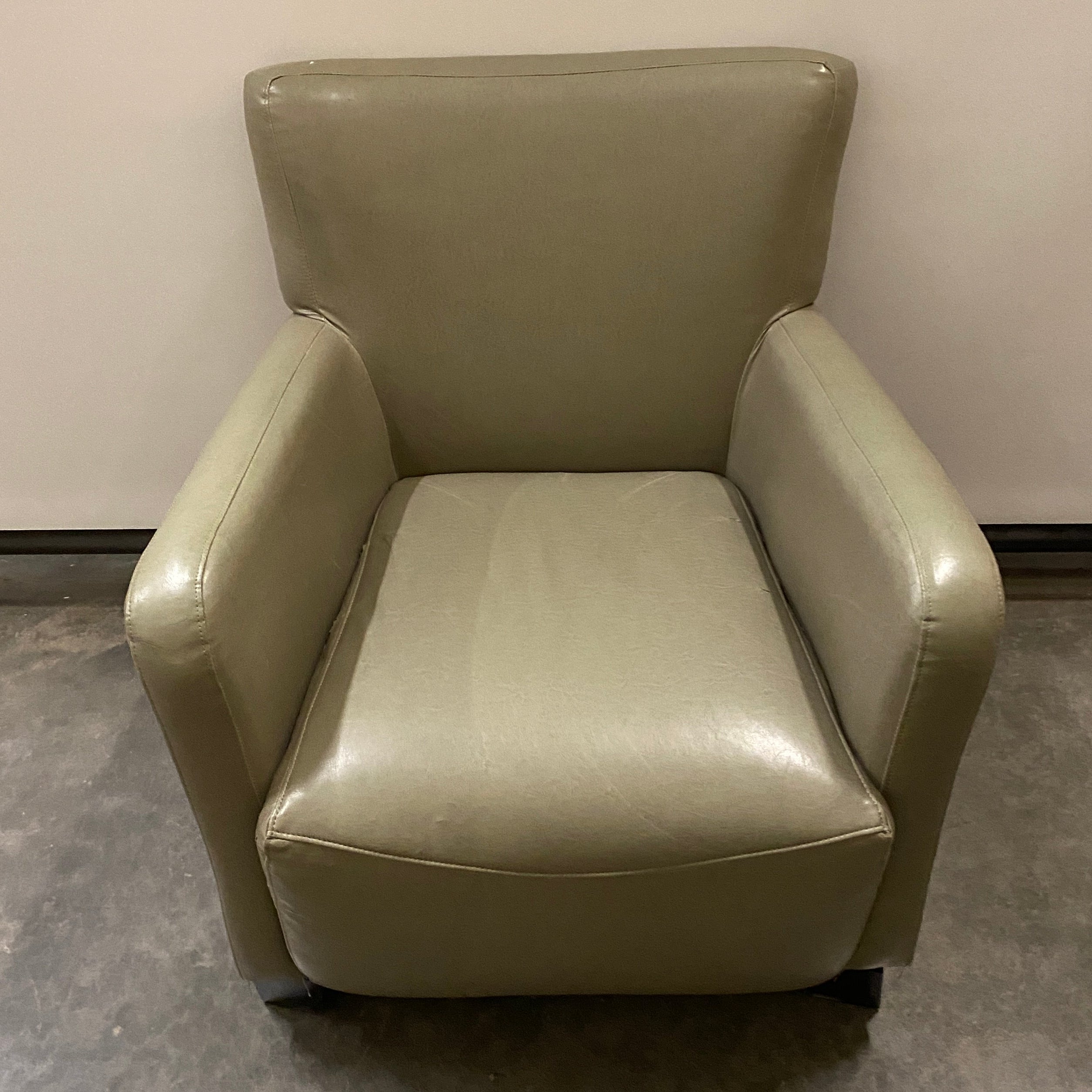 Green Upholstered Cushioned Chair